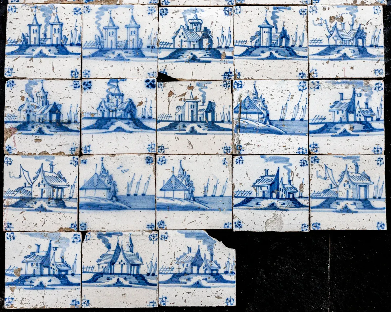 Carreaux muraux hollandais bleu de Delft peints du XVIIe siècle