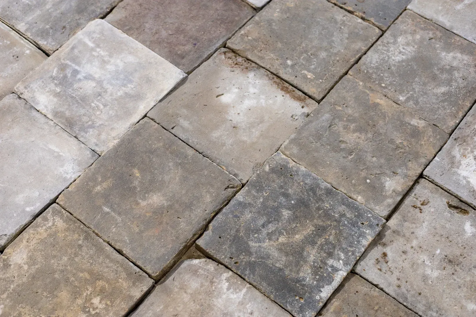 Carreaux de sol gris à cuisson réductrice