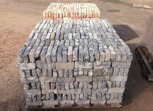 Grey small-format bricks