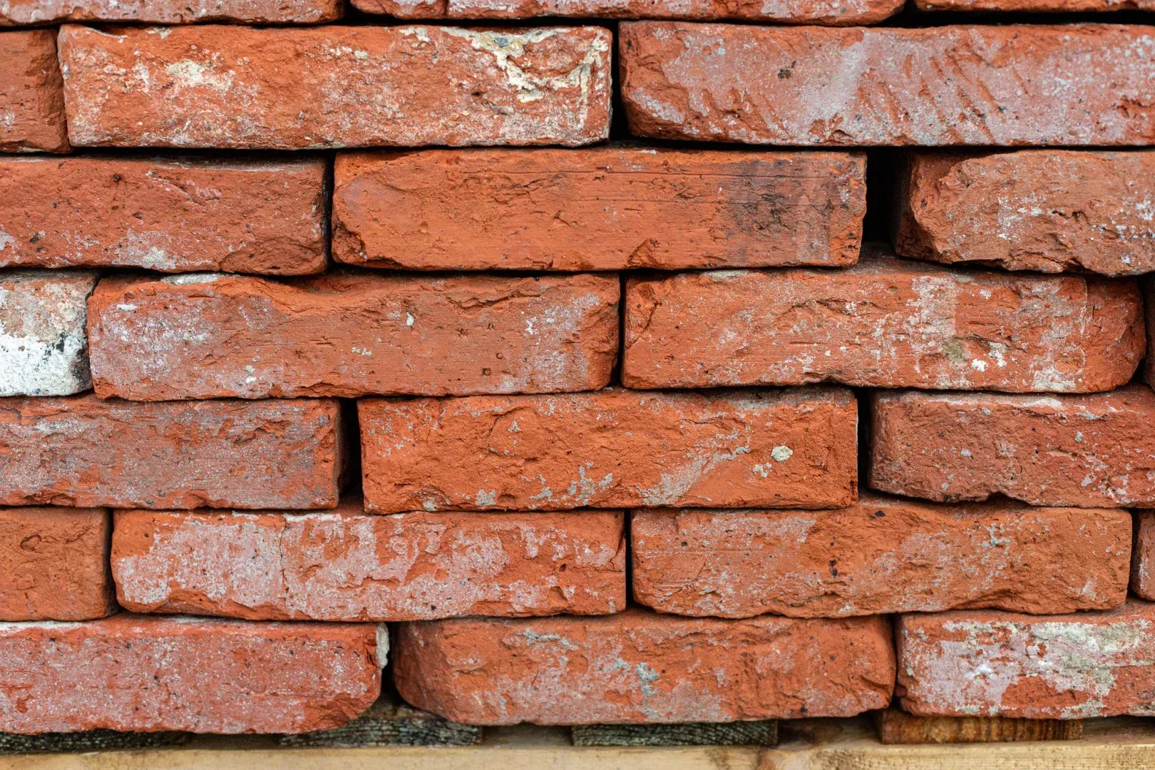 Old facing bricks cleaned of mortar
