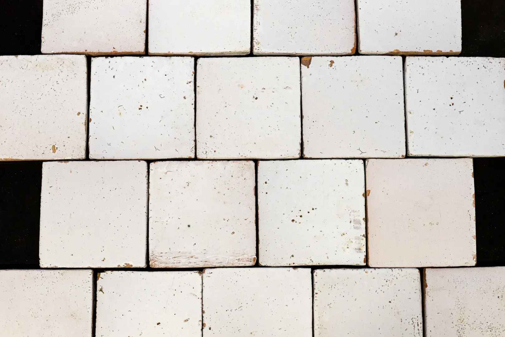 Carreaux émaillés blancs