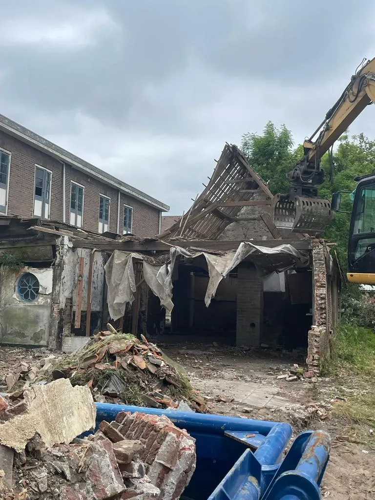 Démolition d&#x27;un vieux bâtiment