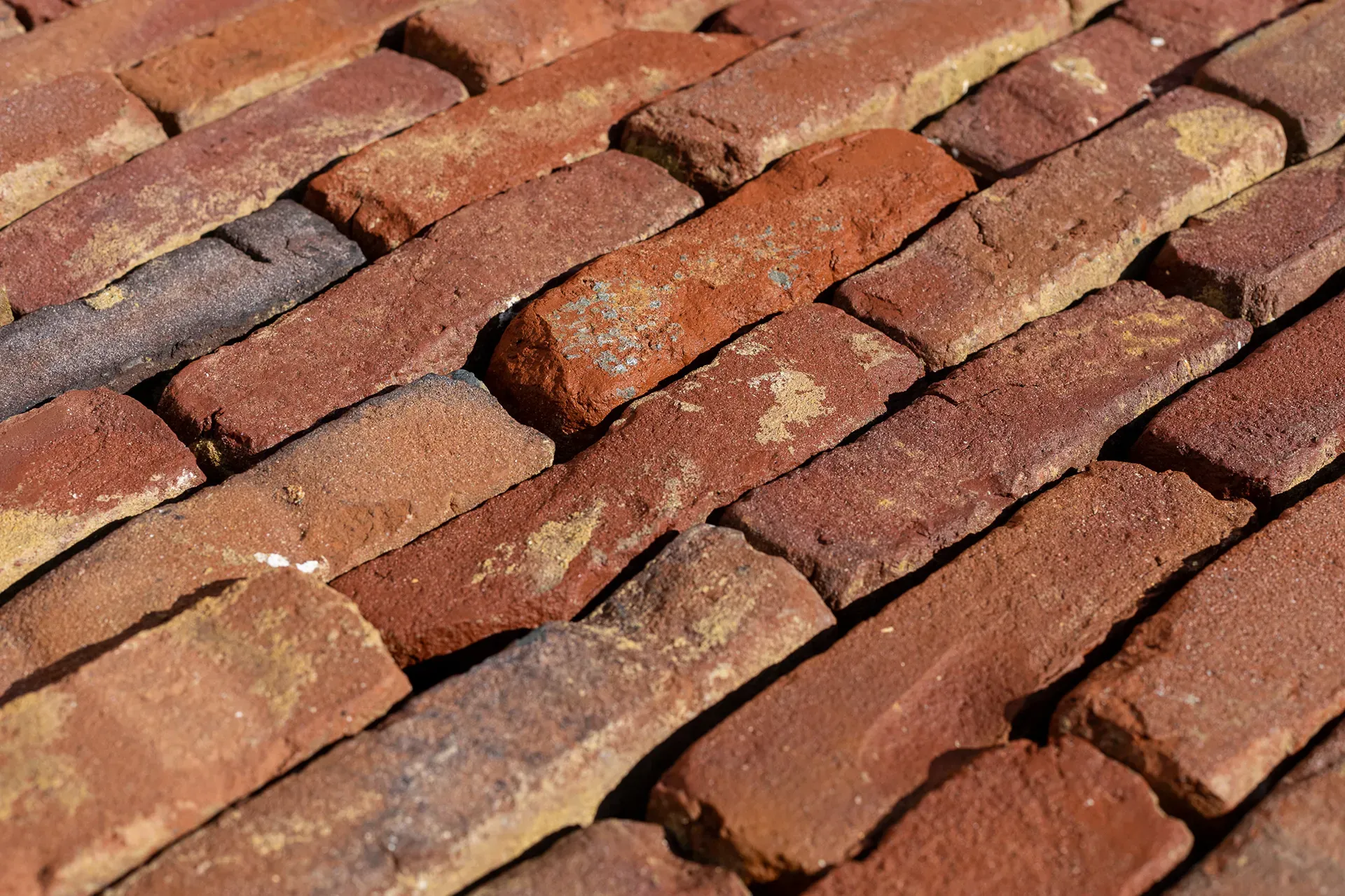 Antique bricks available online