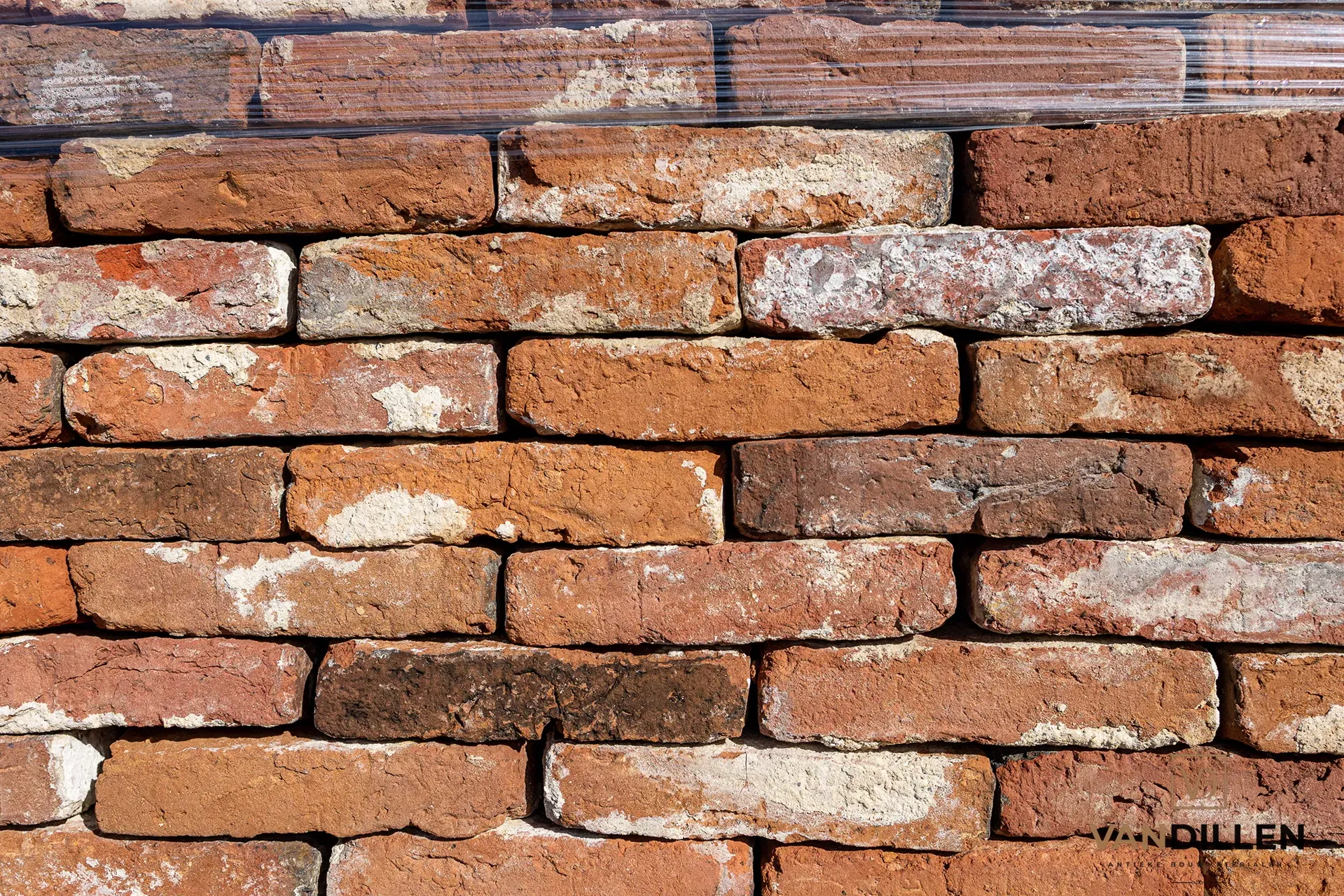 Exclusive antique facing bricks