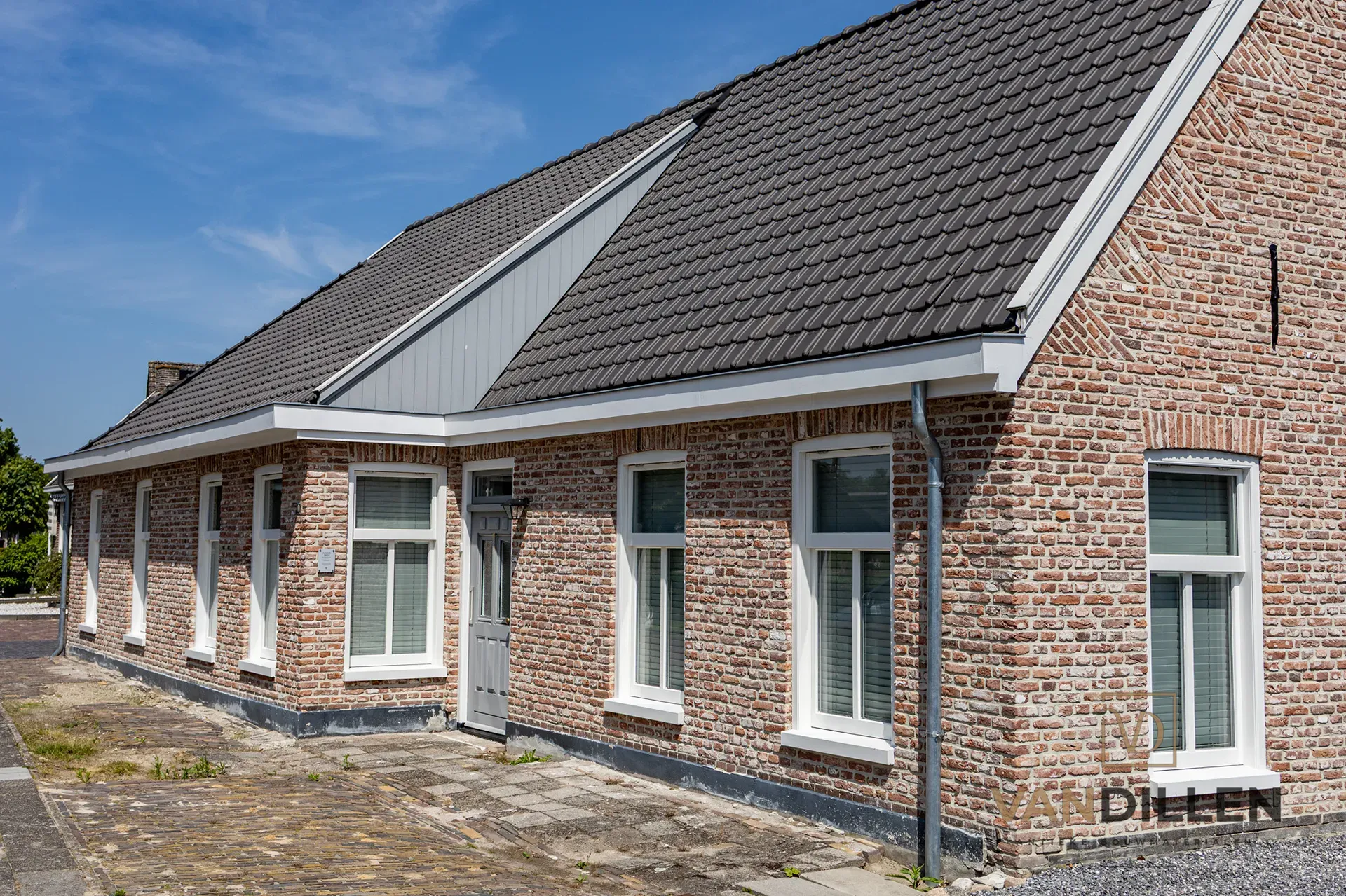 Antieke Gebikte Stenen Verwerkt In Nieuwe Gevel