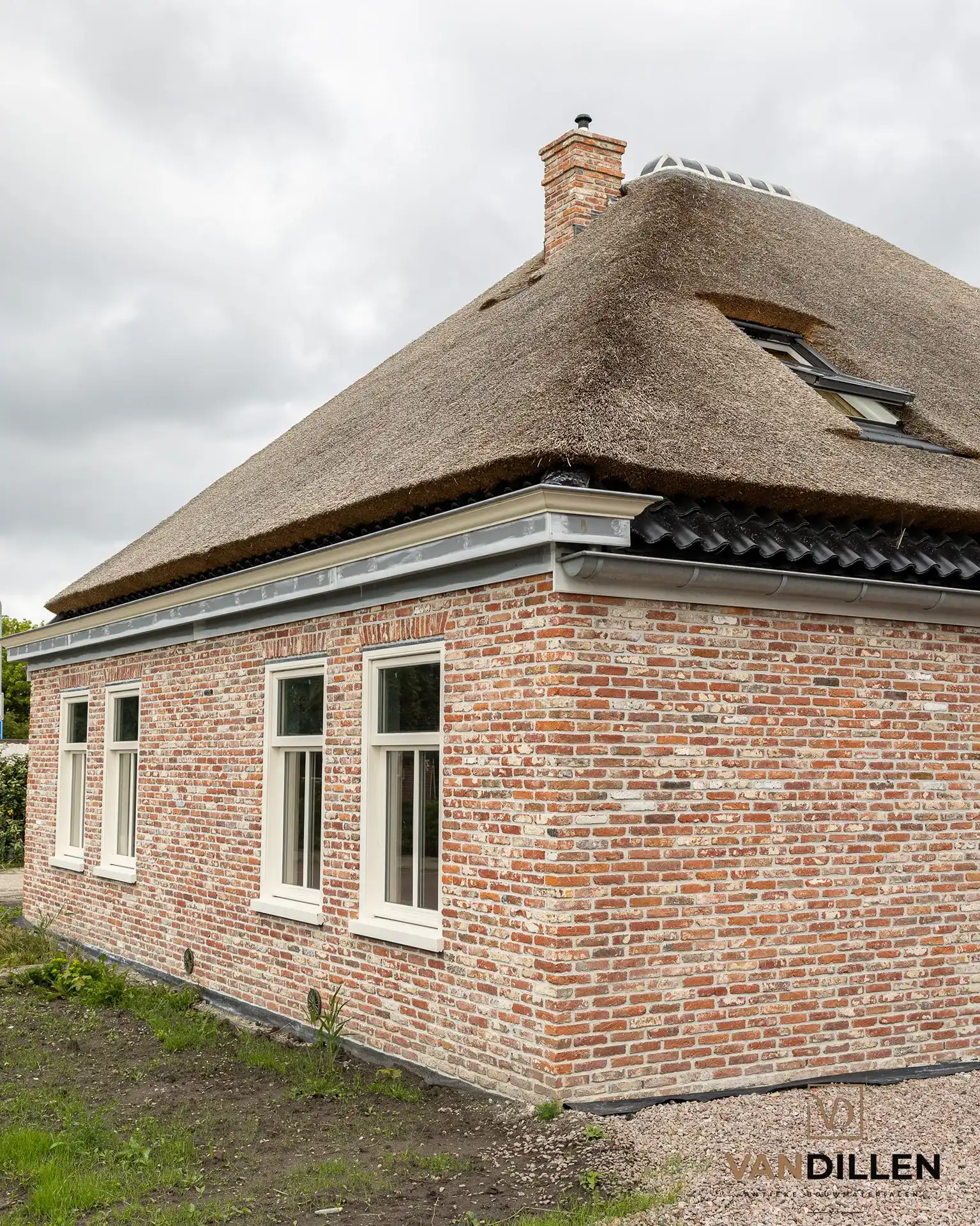 Antieke Rode Handvorm Stenen 1