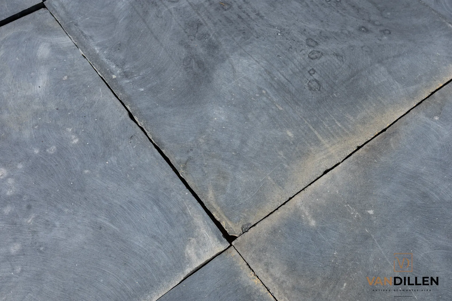 Dalles d'église bleu gris