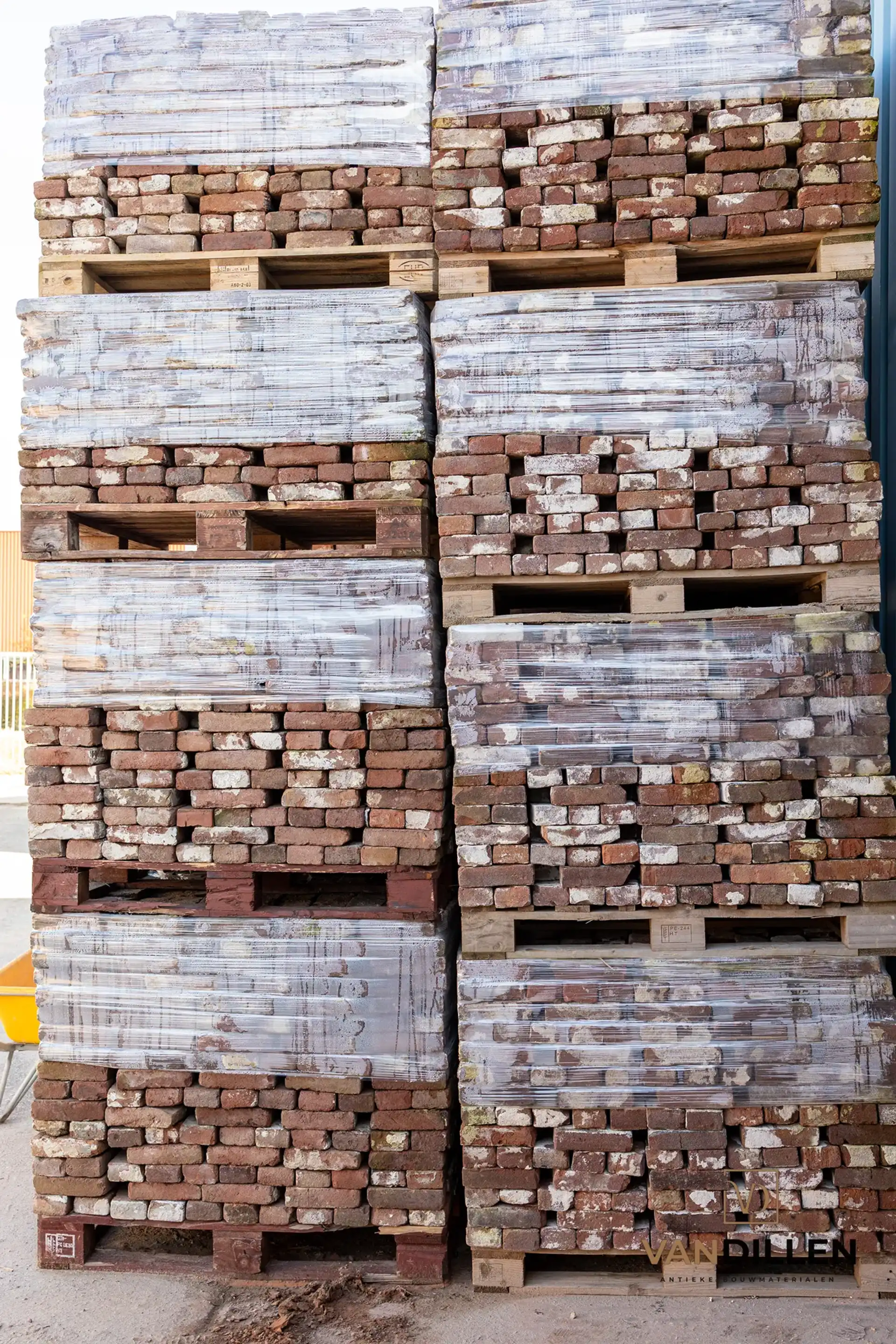 Donkere Oude Gebikte Metselstenen 21 X 5