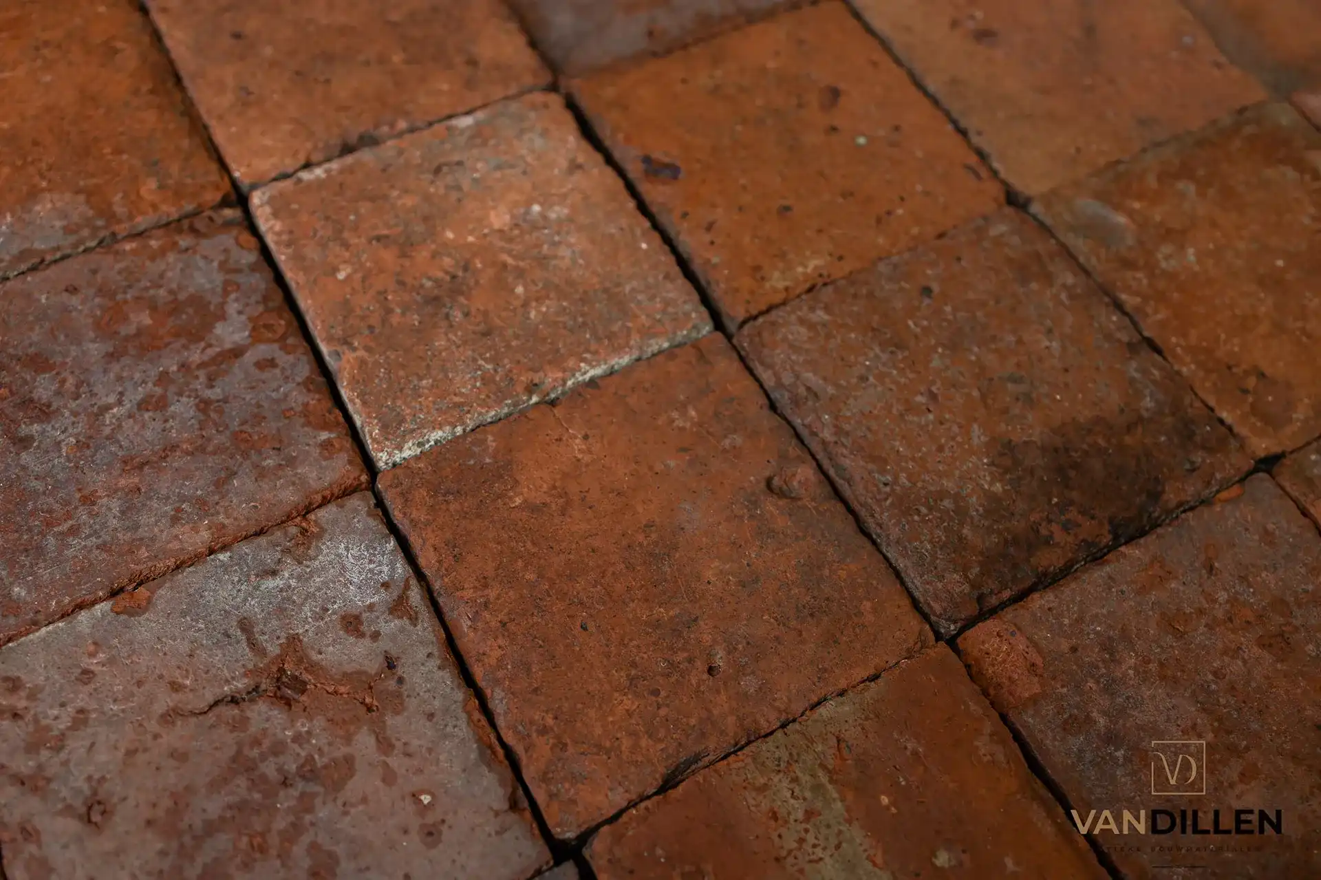 Eeuwenoude Vloertegels Kopen Rood