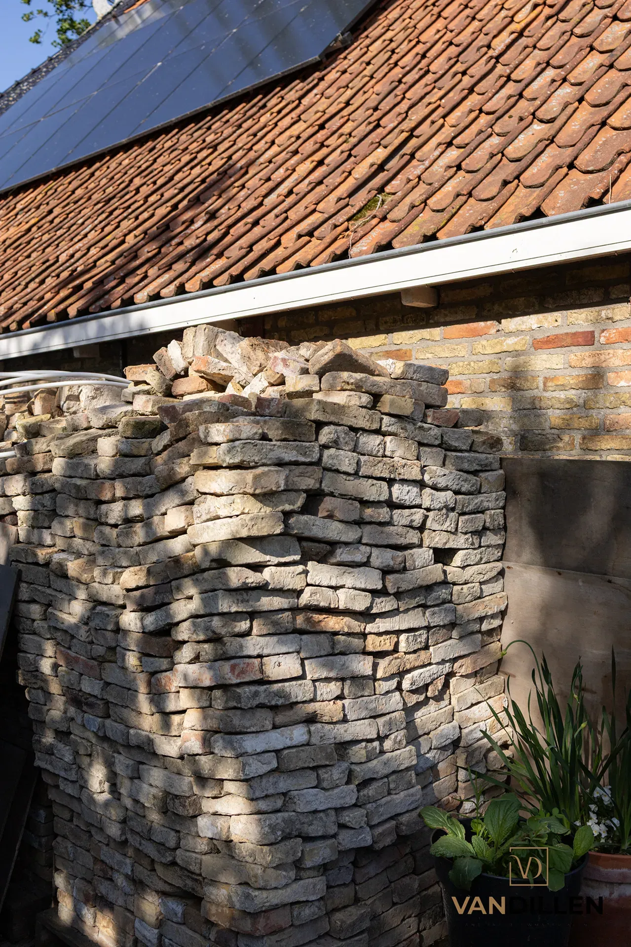 Frisian yellow bricks 22x5 at a new farmhouse in Gaast