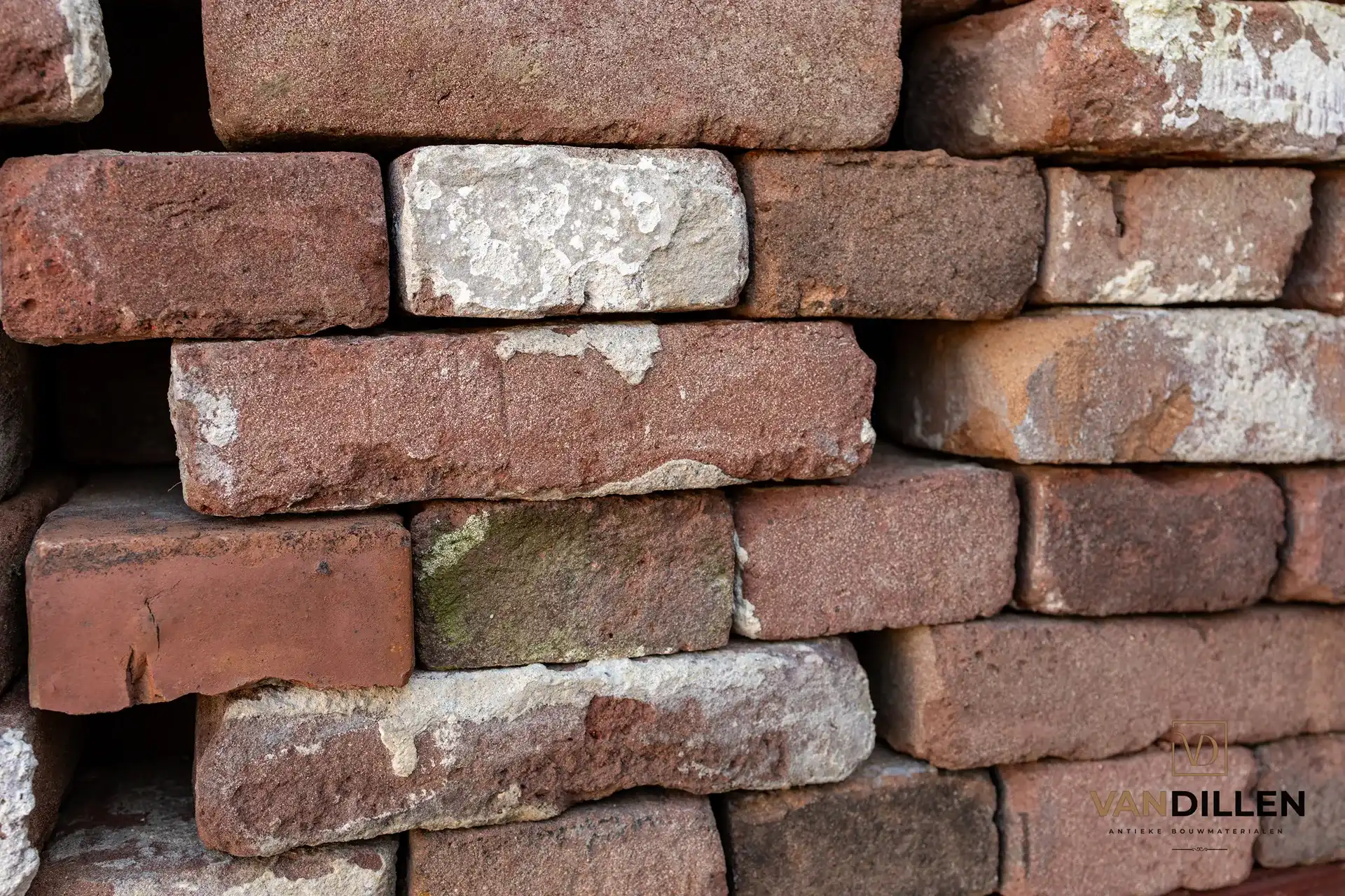 Gebikte Oude Donker Paars Bruine Gevelstenen