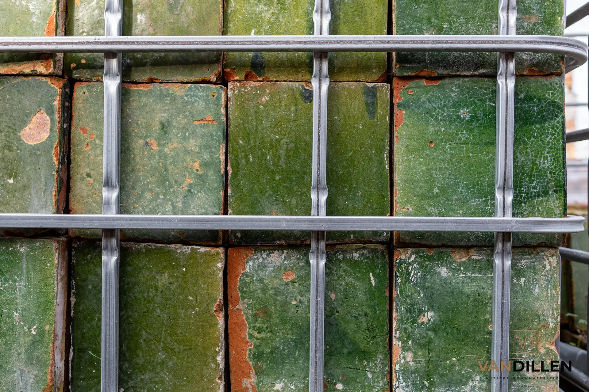 Green-glazed terracotta floor tiles, 21 cm