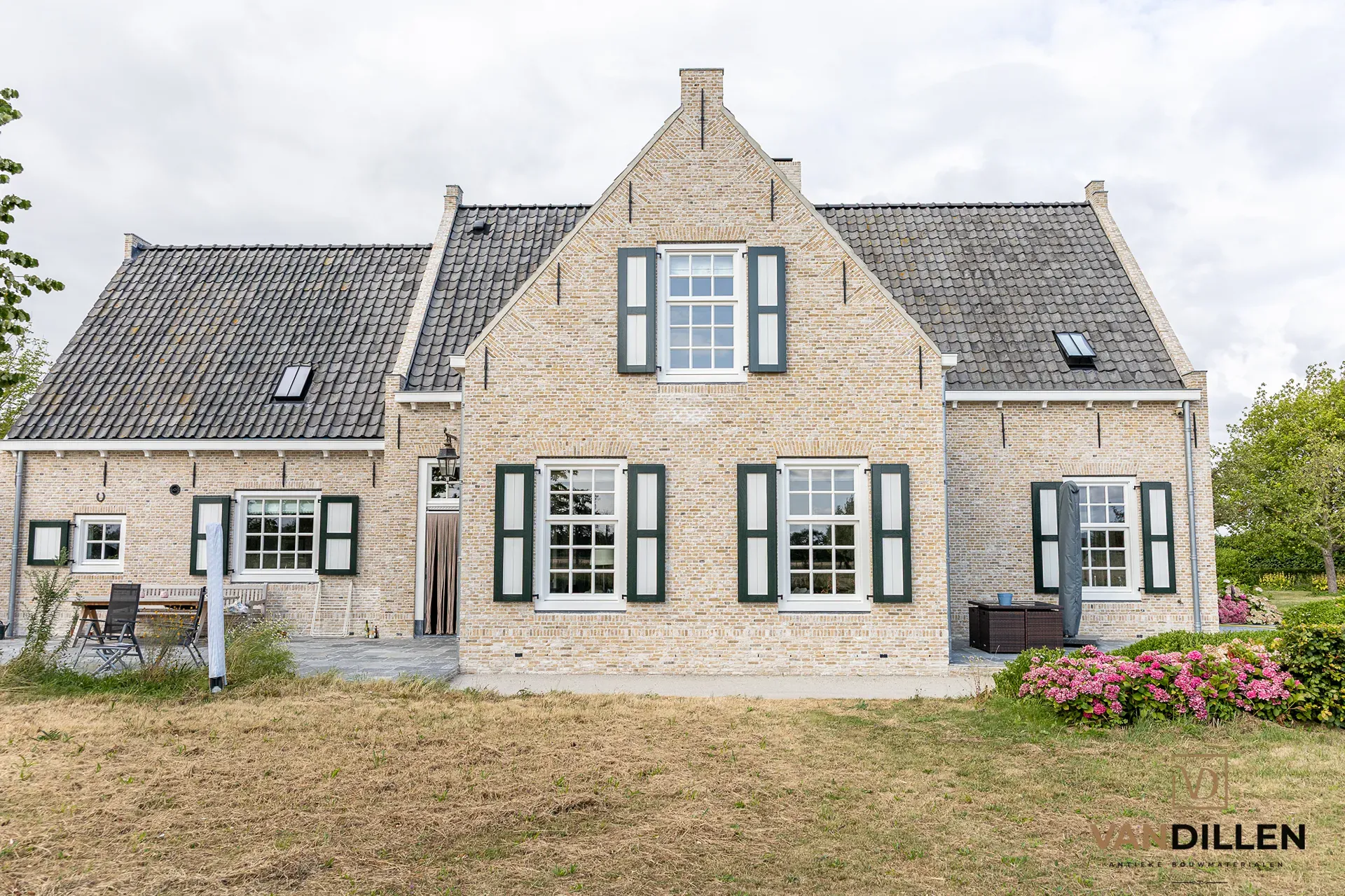 Gele handvorm ijsselstenen in Zuid-Nederland