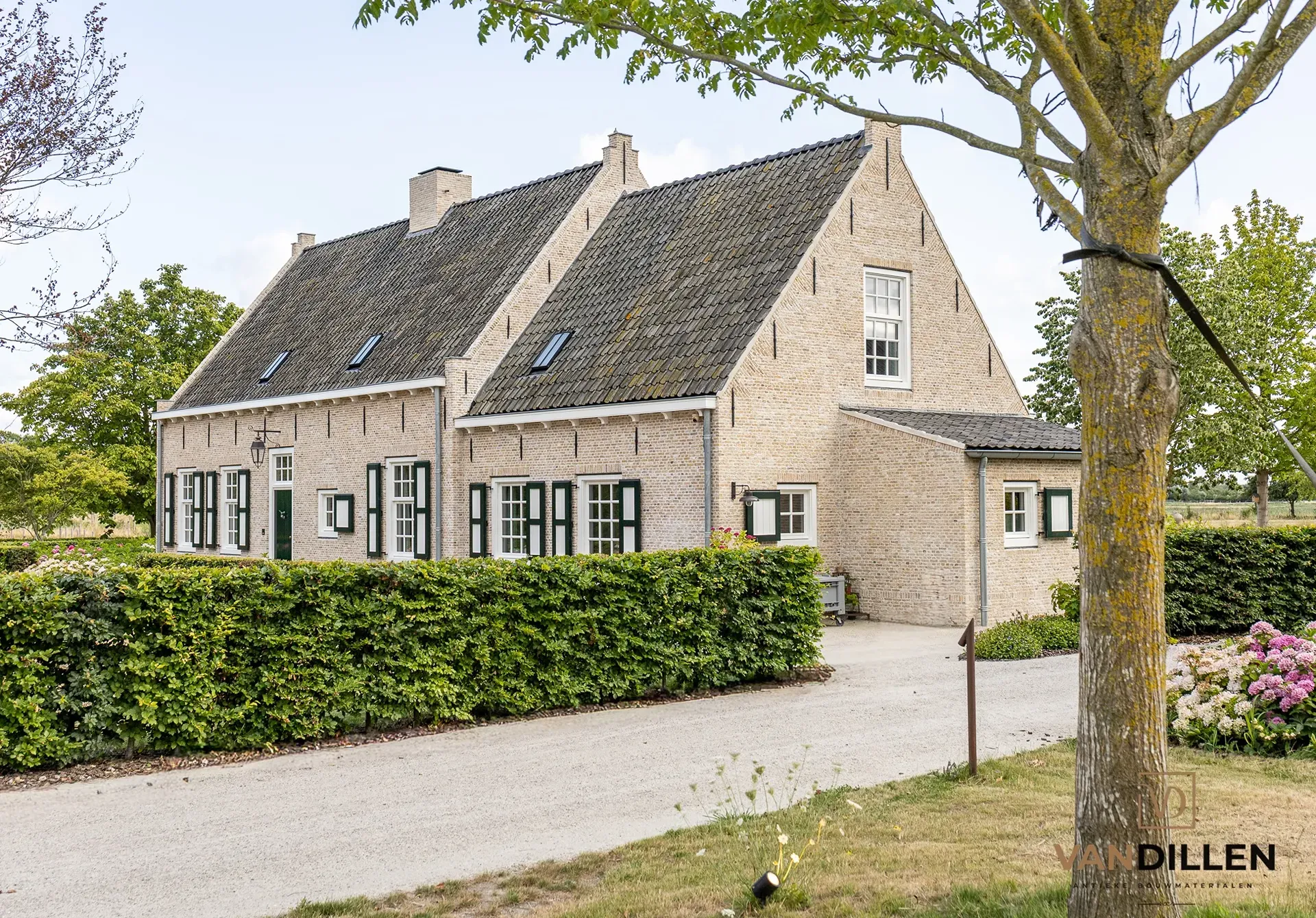 Gele handvorm ijsselstenen in Zuid-Nederland