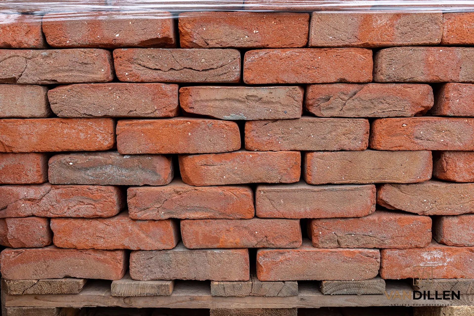 Nuanced old bricks, approximately 19 x 5