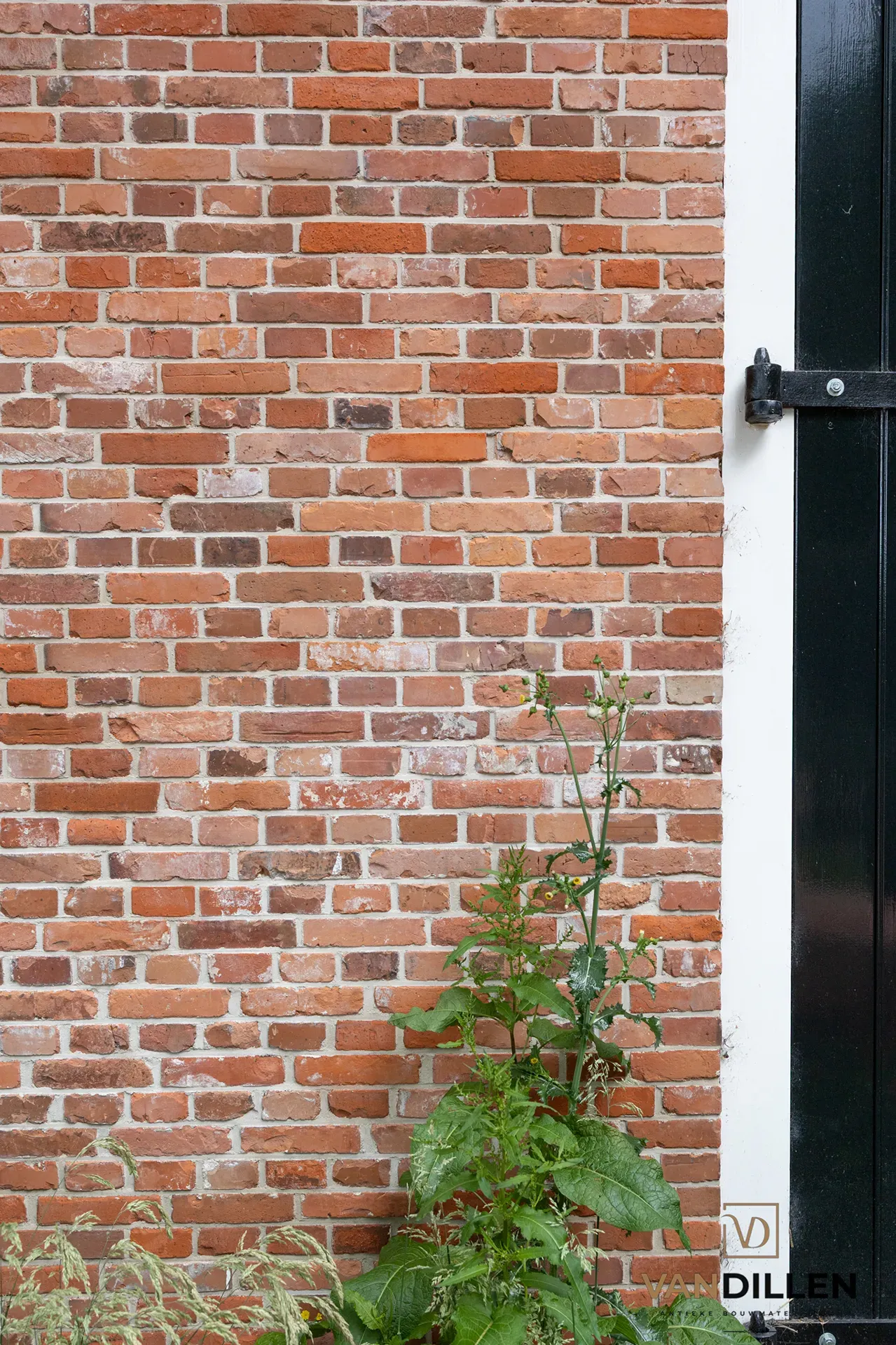 Glatte alte Groninger Steine bei Restaurierung in Slochteren