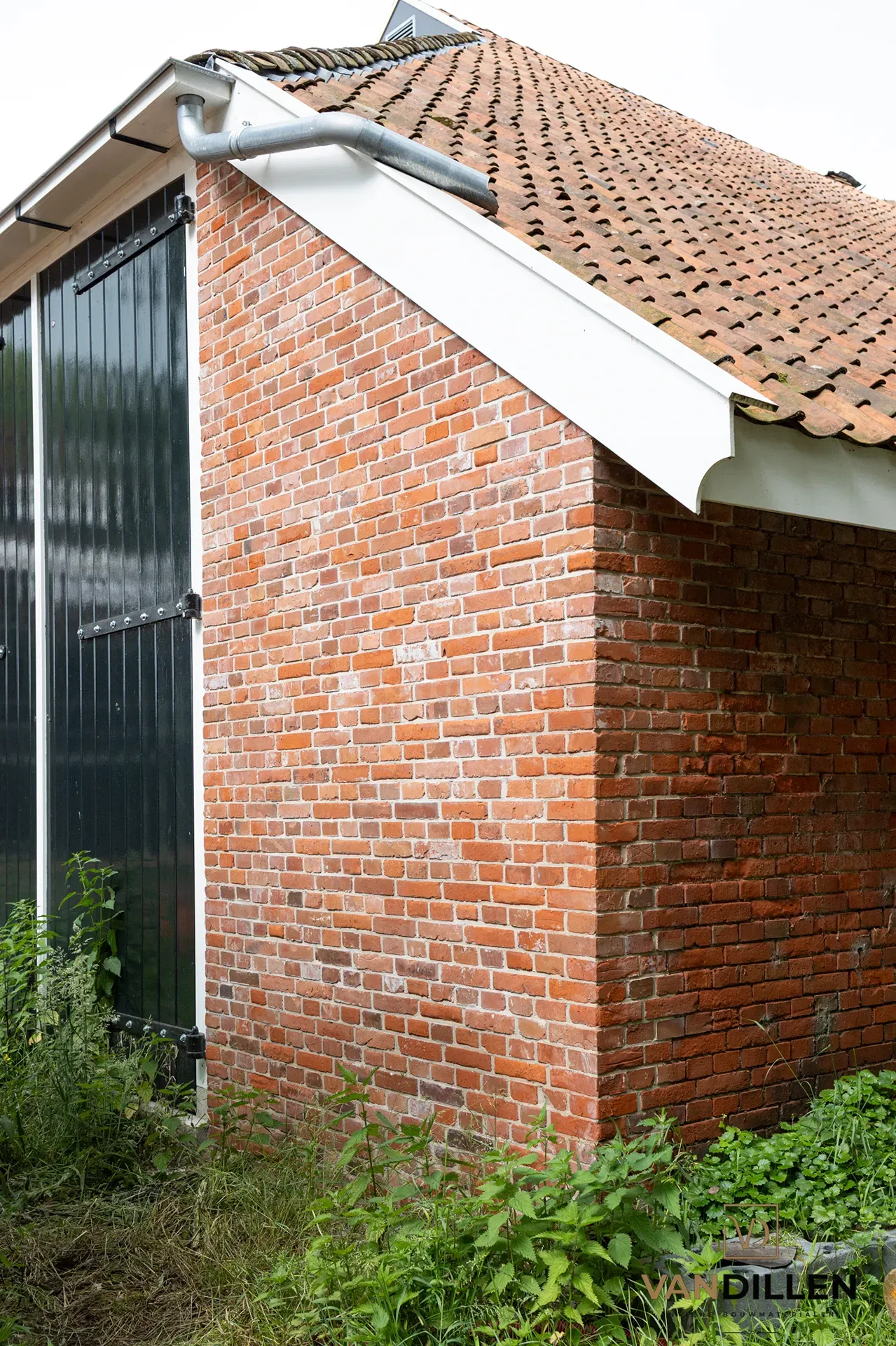 Glatte alte Groninger Steine bei Restaurierung in Slochteren