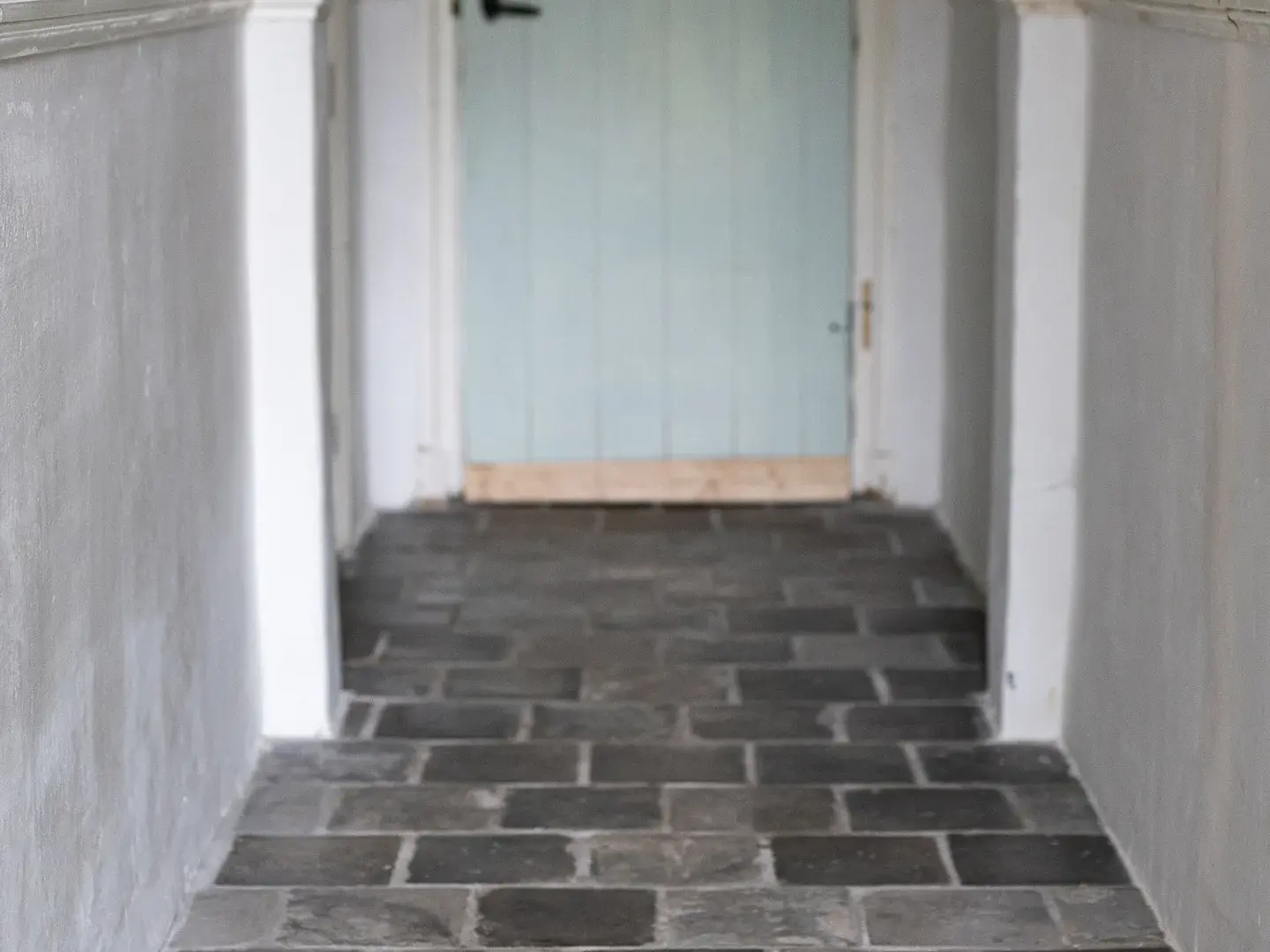 Antique grey reduction-fired farmhouse terracotta floor tiles