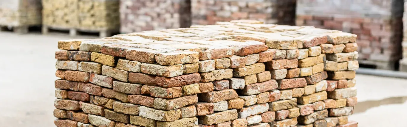 Briques IJssel anciennes aux teintes nuancées