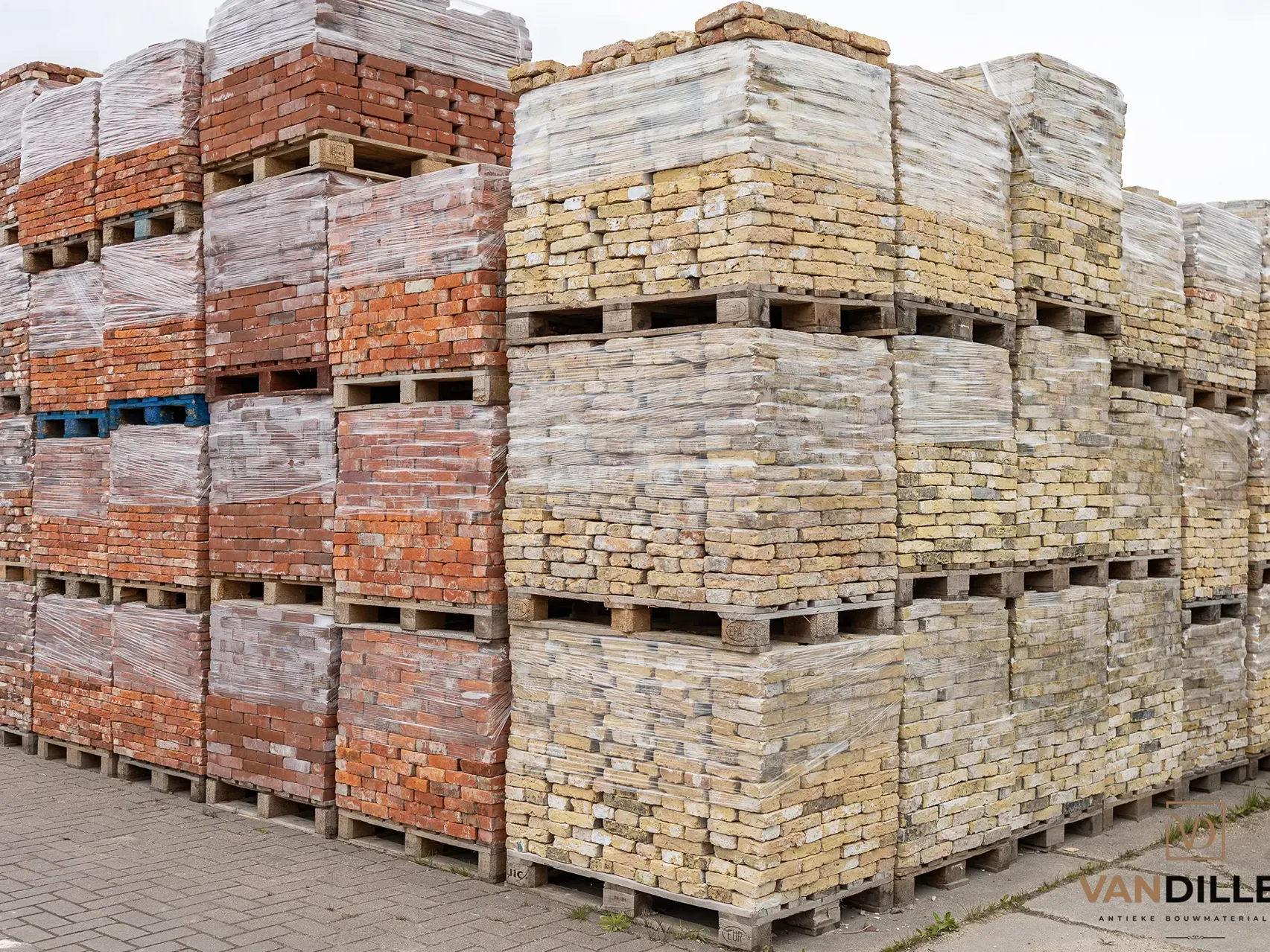 Oude metselstenen handvorm vormbak geel rood kopen
