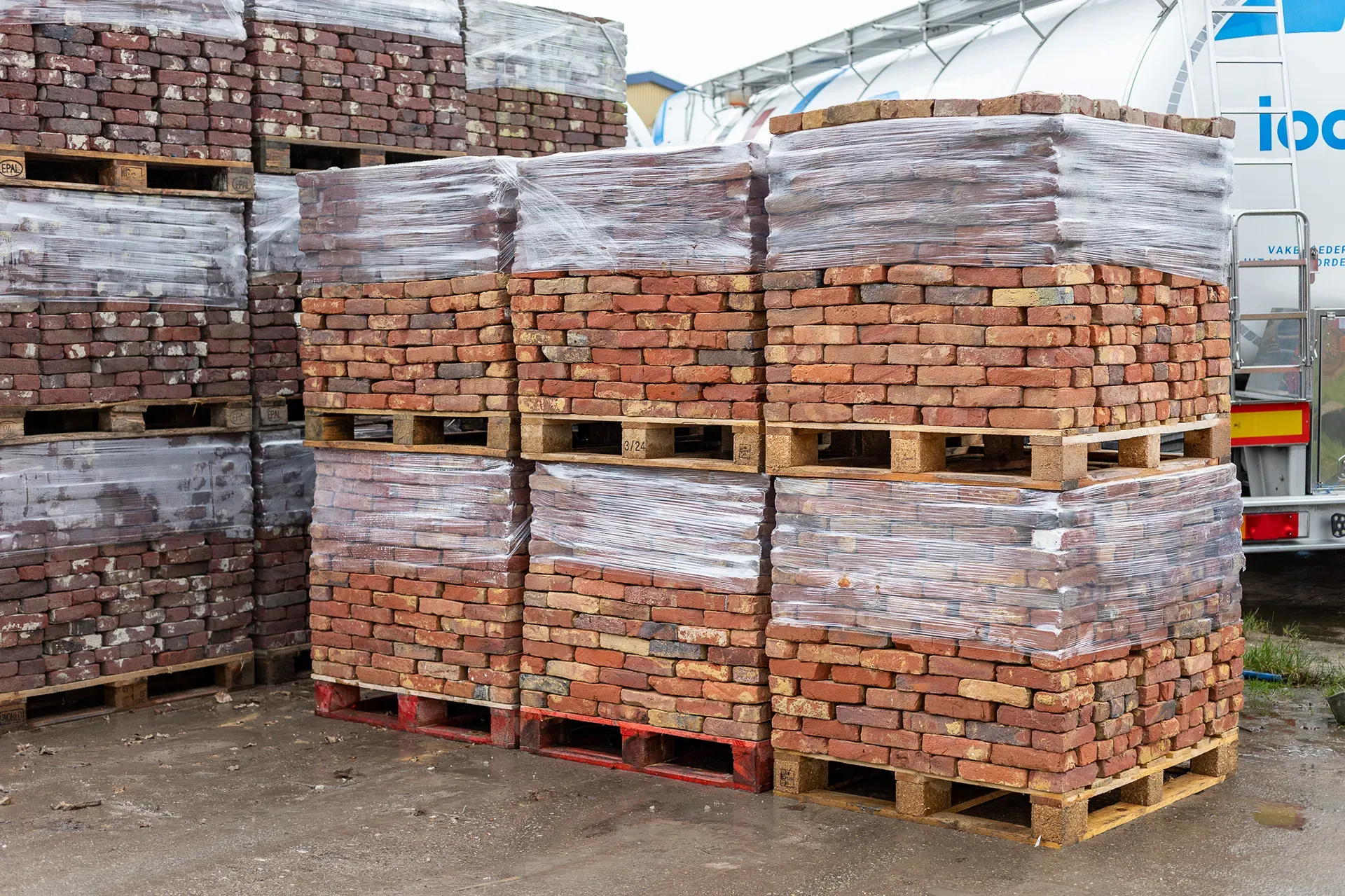 Masonry bricks from 1920