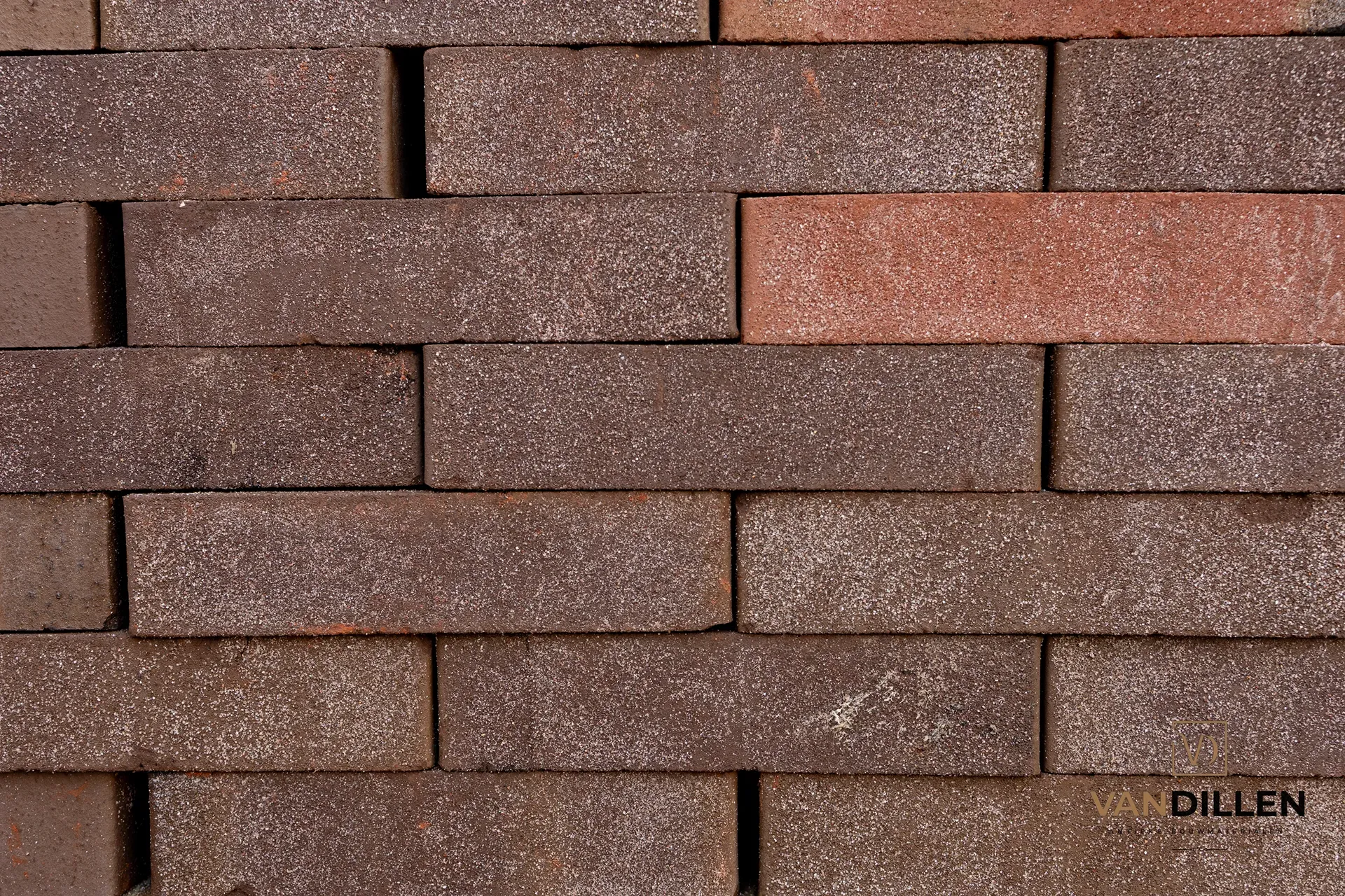 New bricks with an aged appearance