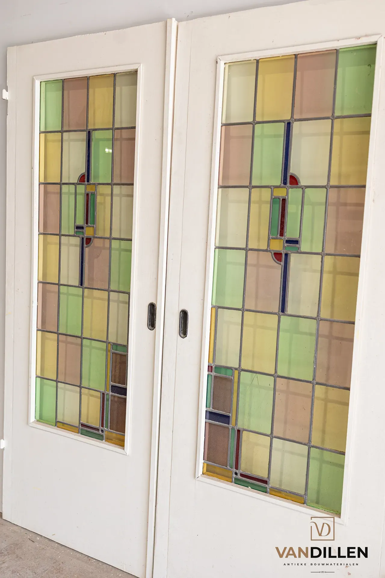 No. 122: Period folding doors with Art Deco stained glass, 199.5 x 73CM