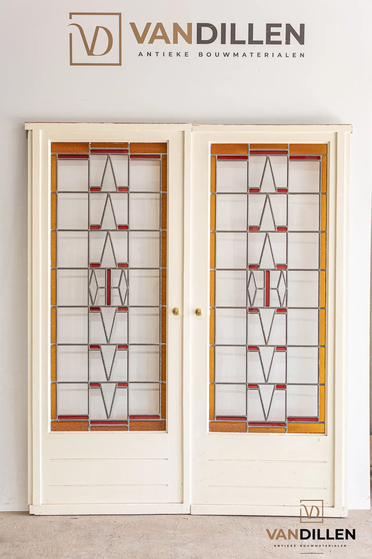 Nr 118 Ensuite schuifdeuren met art deco glas in lood