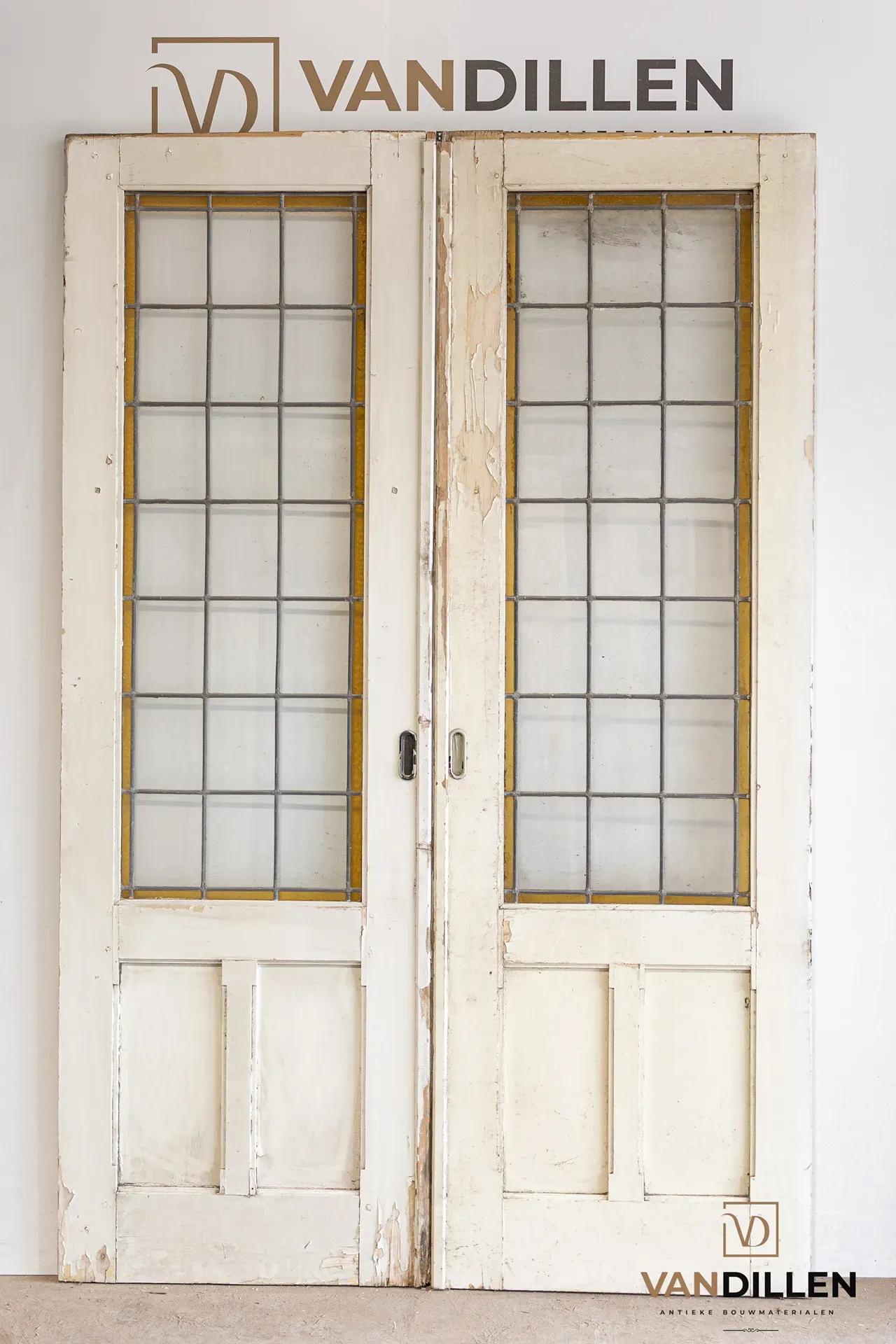 Nr 121 set hoge antieke ensuite met glas in lood