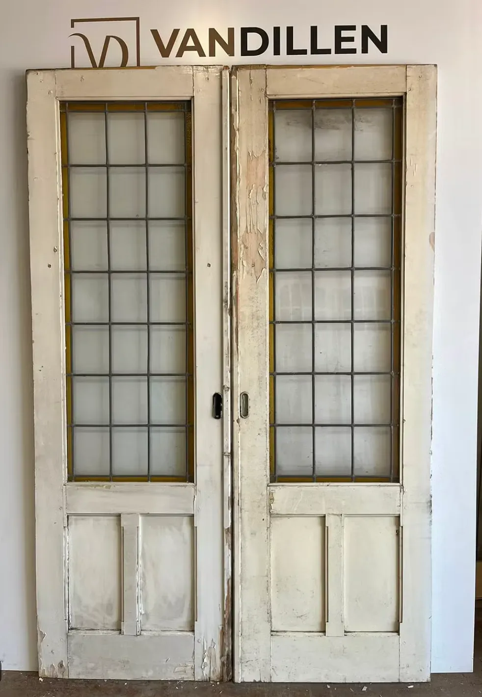Nr 121 set hoge antieke ensuite met glas in lood