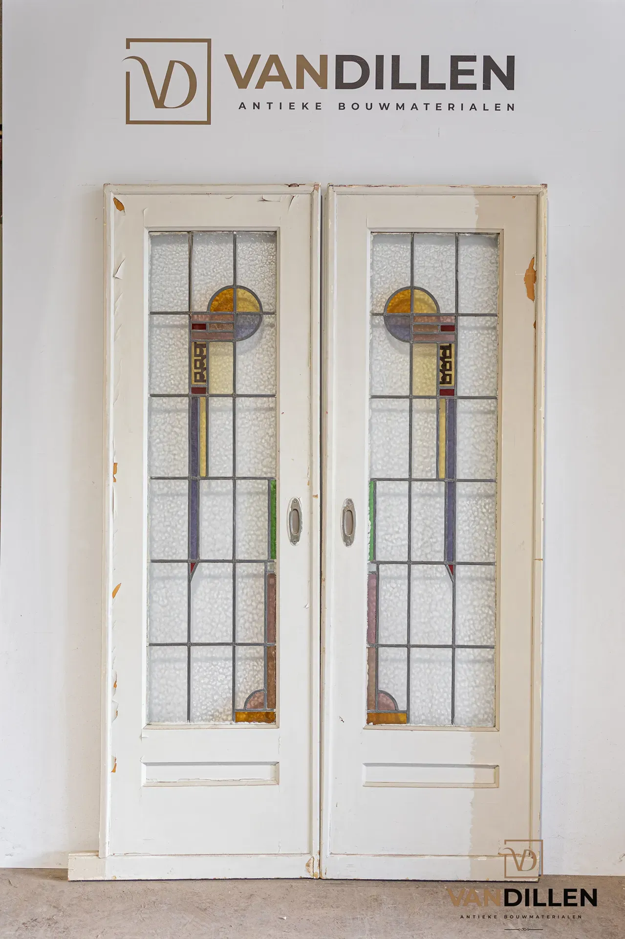 Nr 129; Ensuite schuif met art deco glas in lood