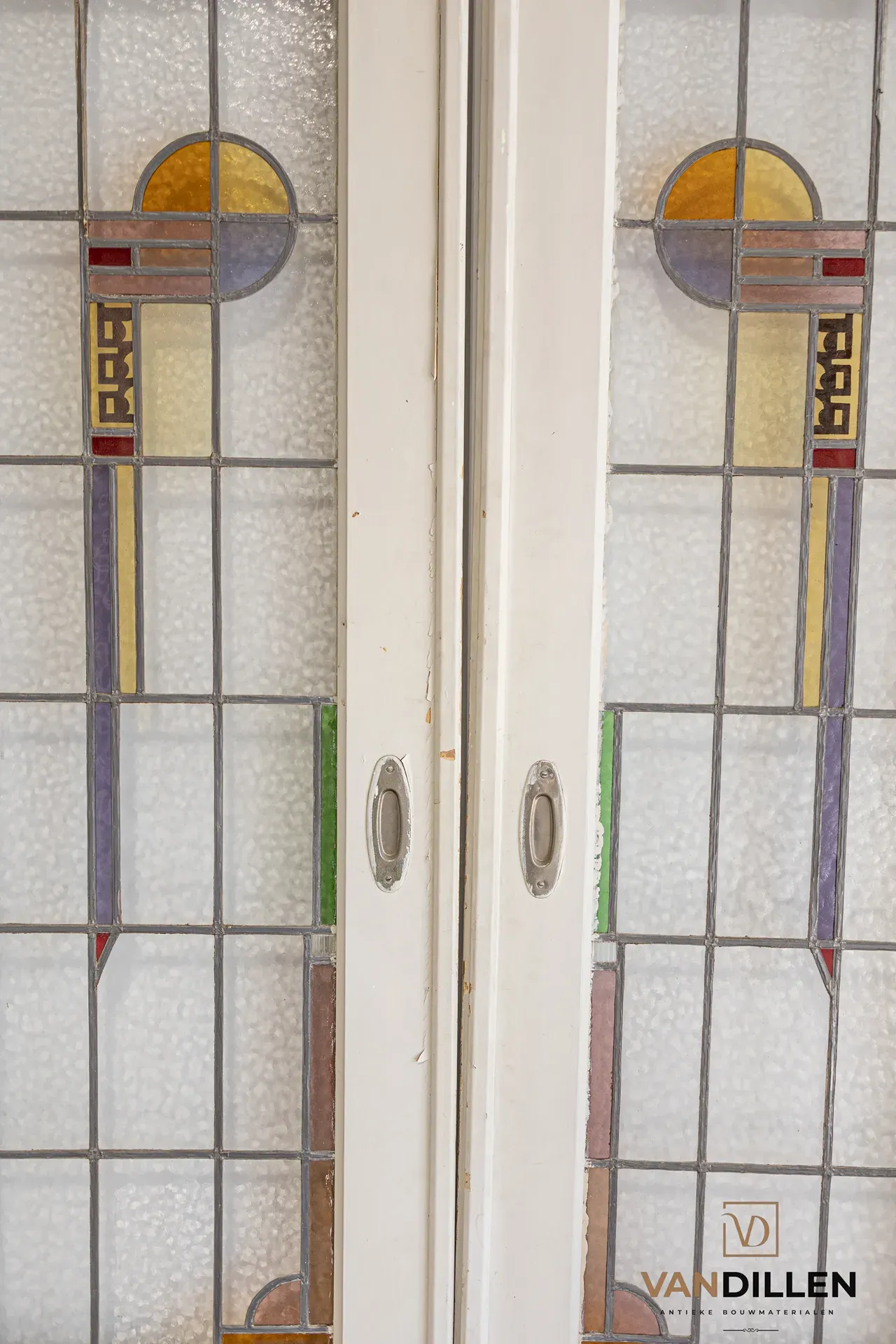 Nr 129; Ensuite schuif met art deco glas in lood
