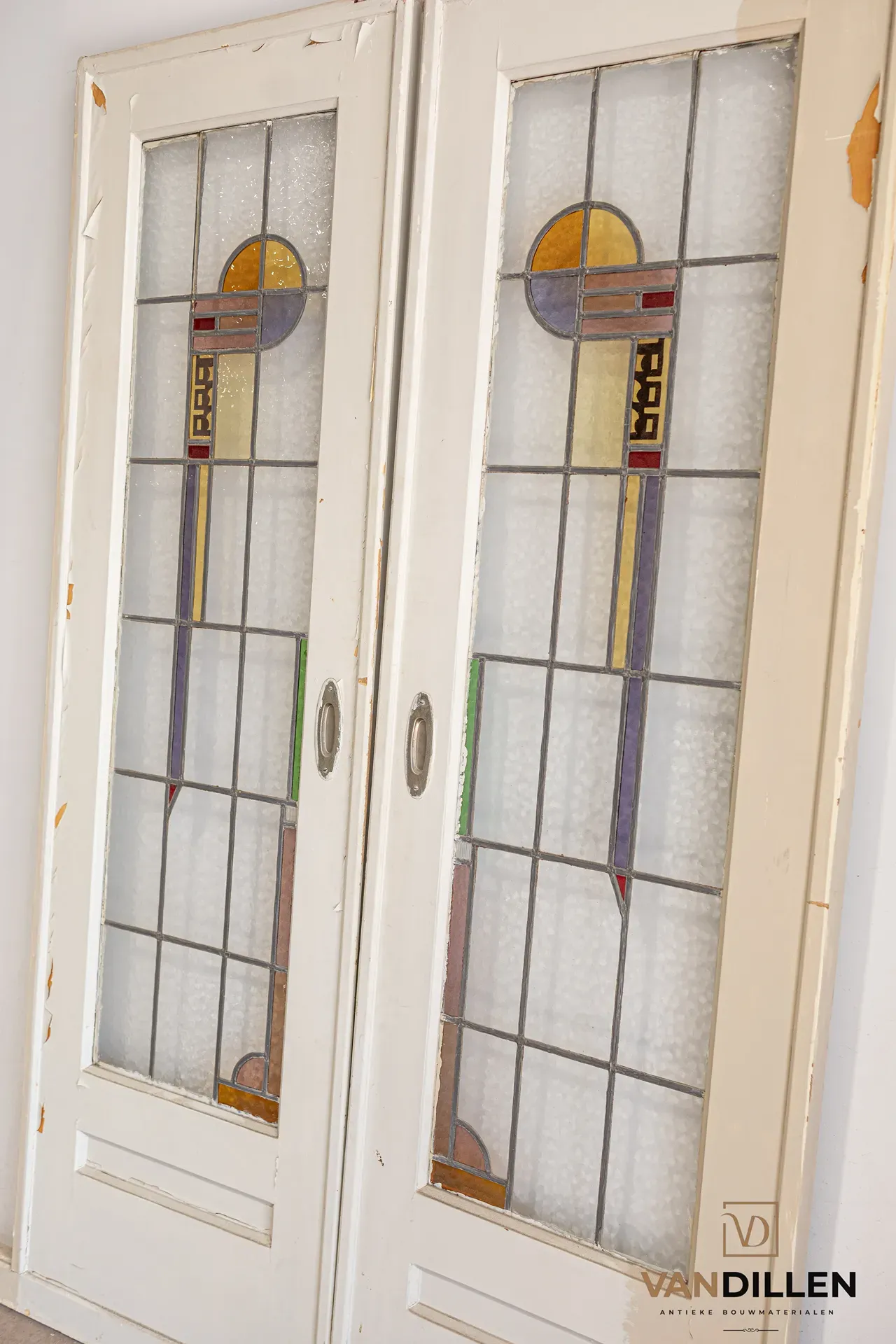 Nr 129; Ensuite schuif met art deco glas in lood