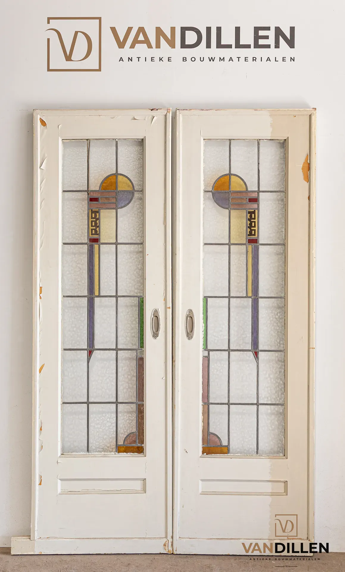 Nr 129; Ensuite schuif met art deco glas in lood