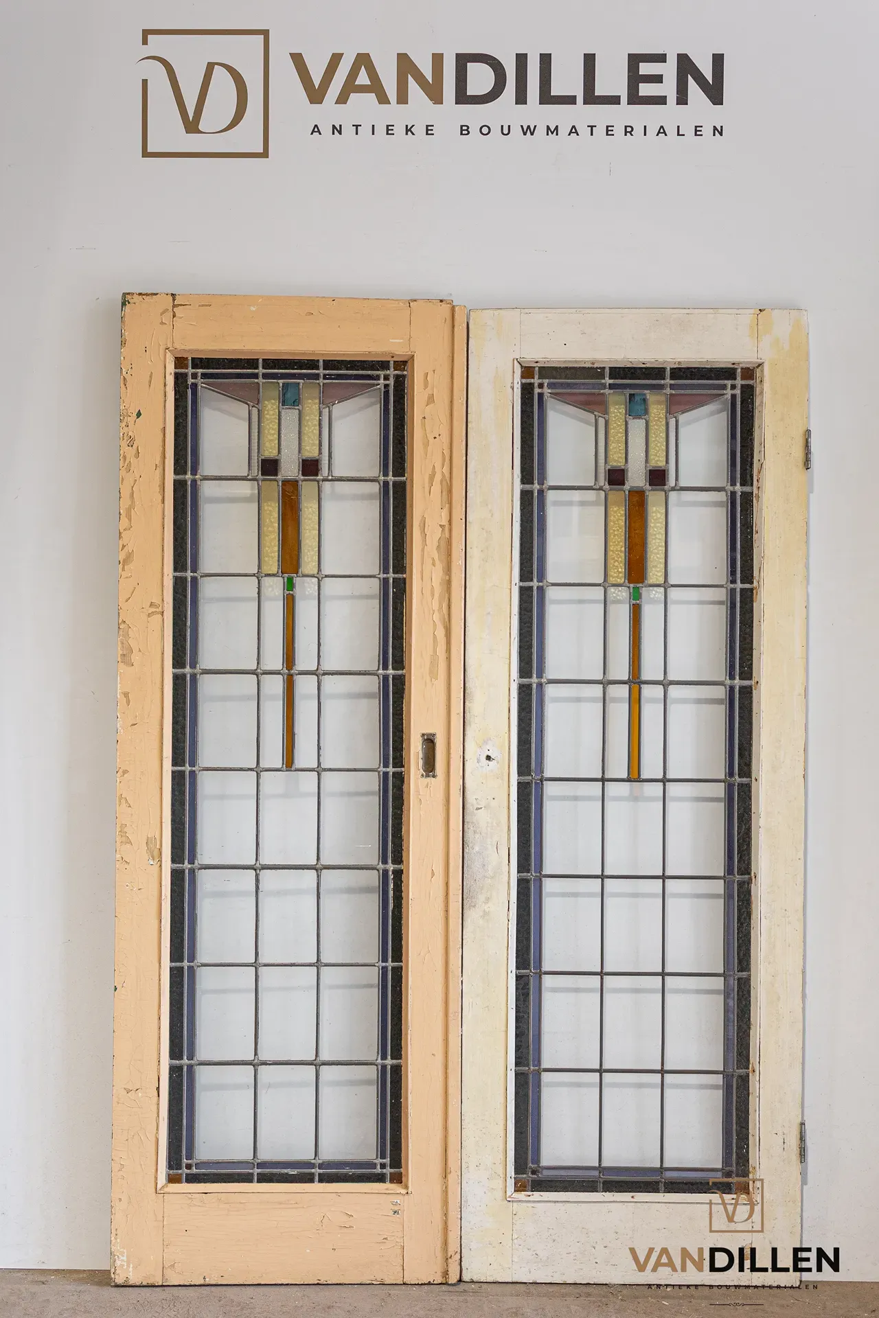 Nr 131; Oude set glas in lood deuren met heel mooi motief