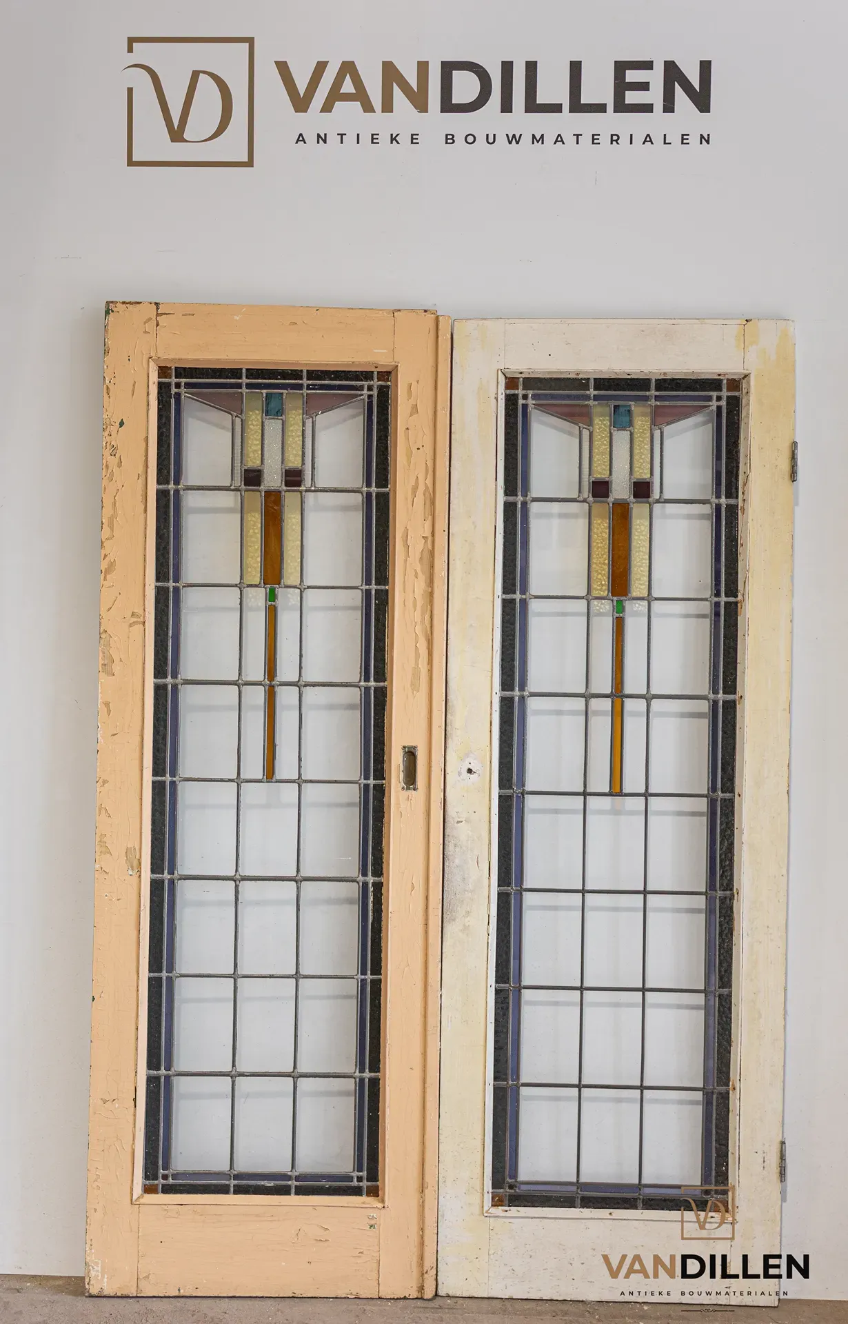 Nr 131; Oude set glas in lood deuren met heel mooi motief