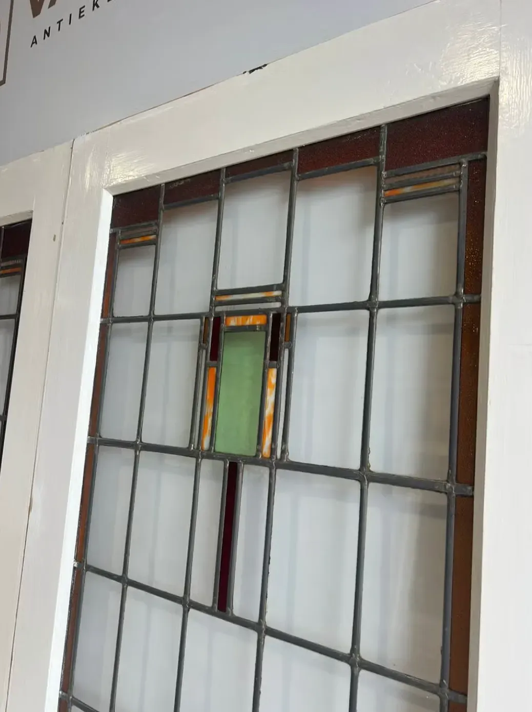 Nr 135; Antieke ensuite schuifdeuren met kleur glas in lood