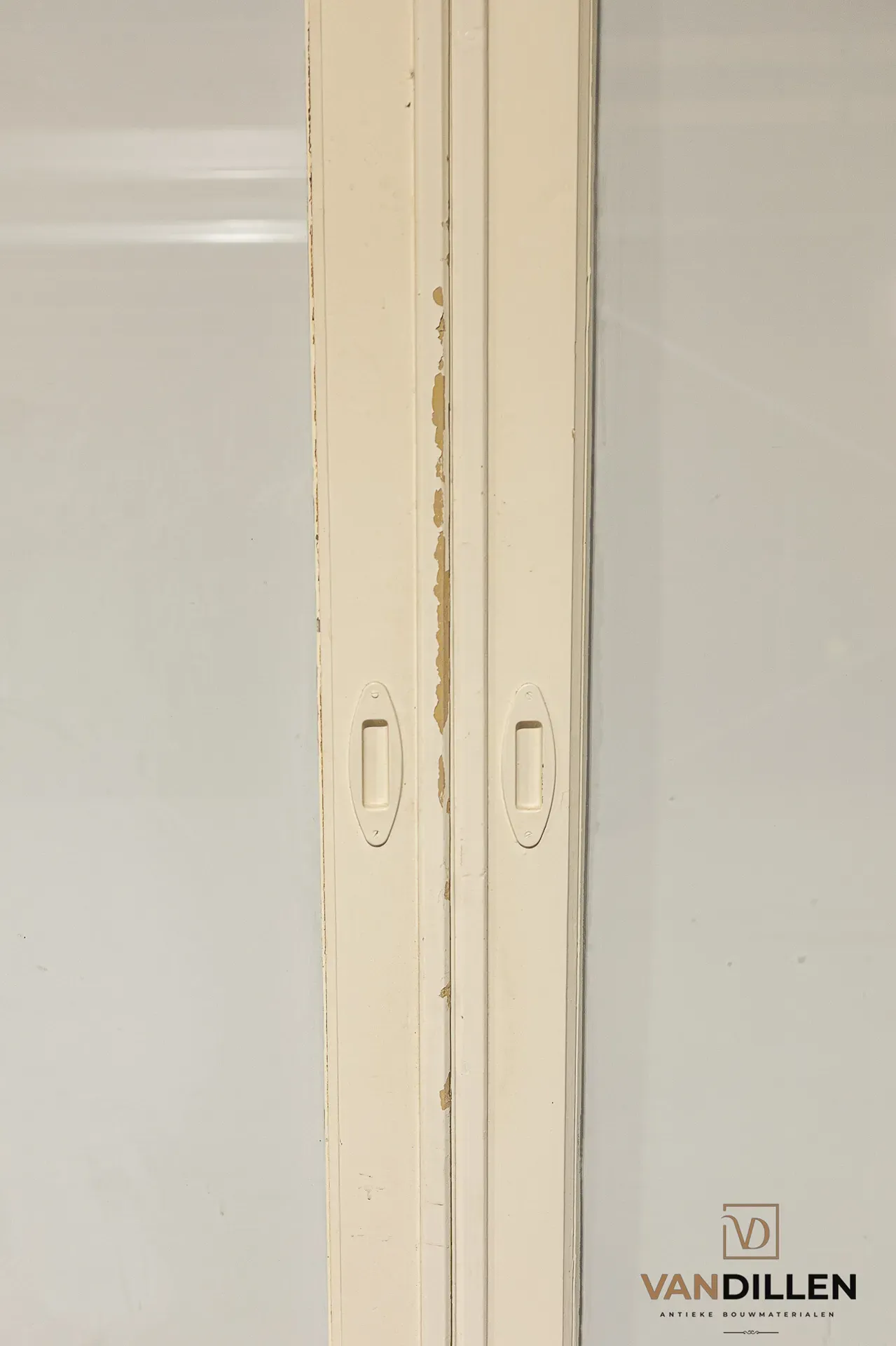 No. 20 internal dividing doors with clear glass