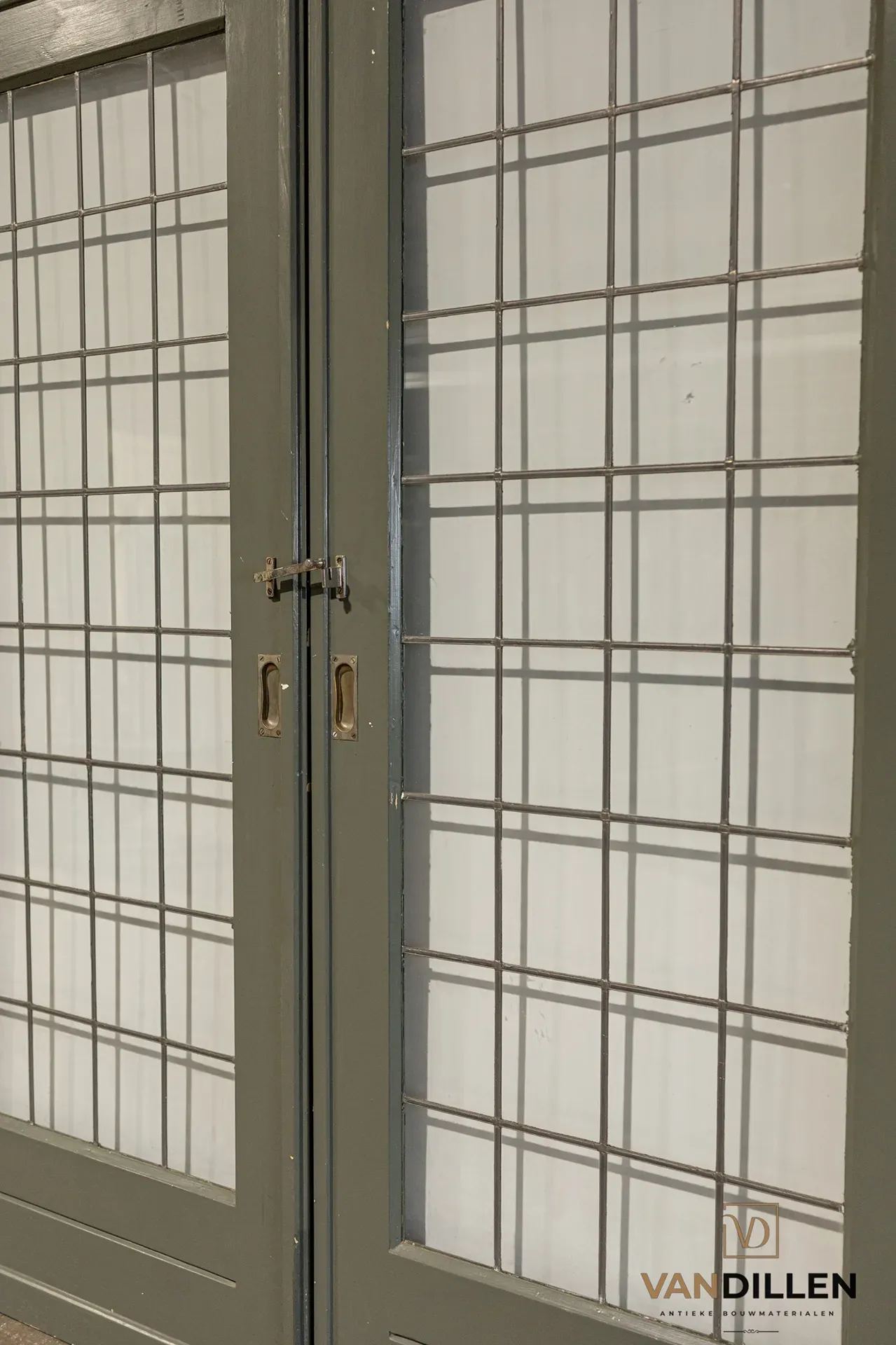 No. 60 antique internal dividing doors with stained glass