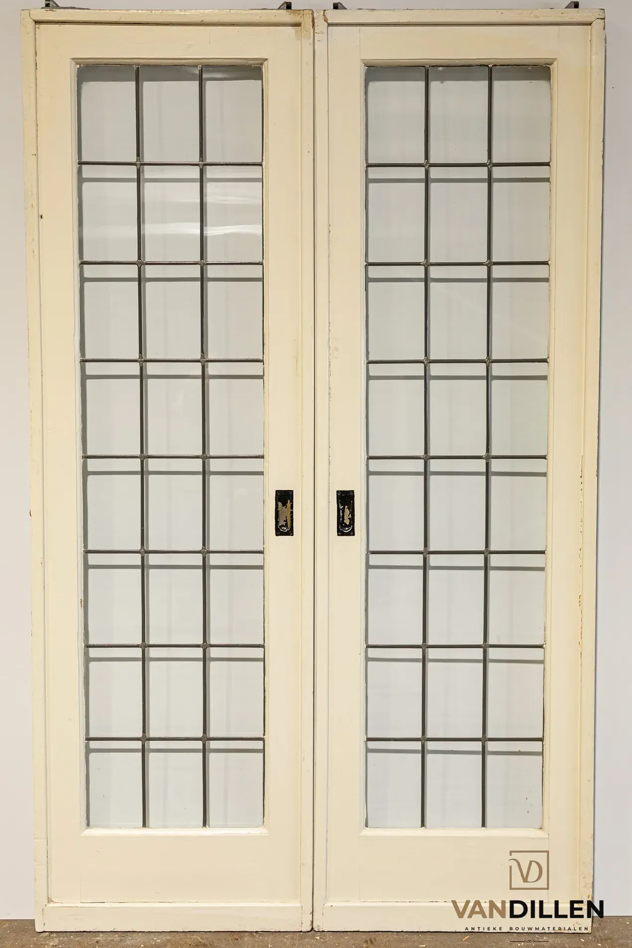 N° 74, ensemble de portes de séparation intérieure avec vitraux