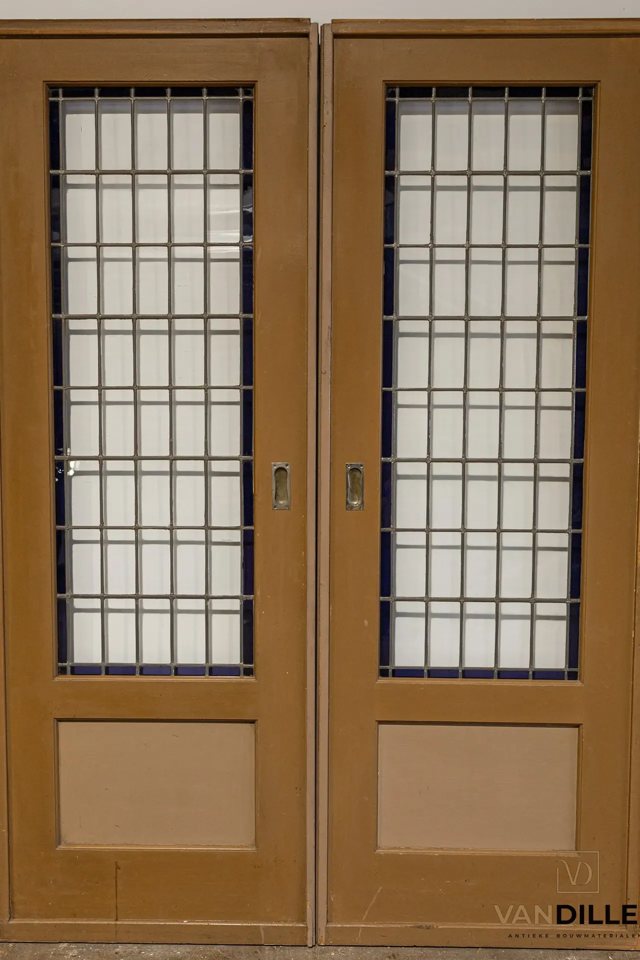 N° 76, portes anciennes
