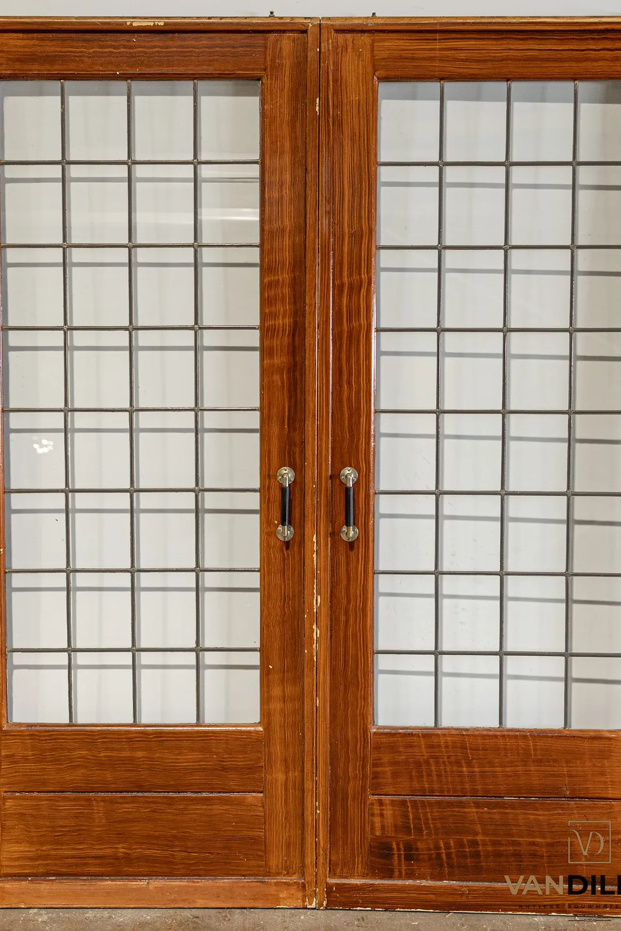N° 77, portes anciennes de haute qualité