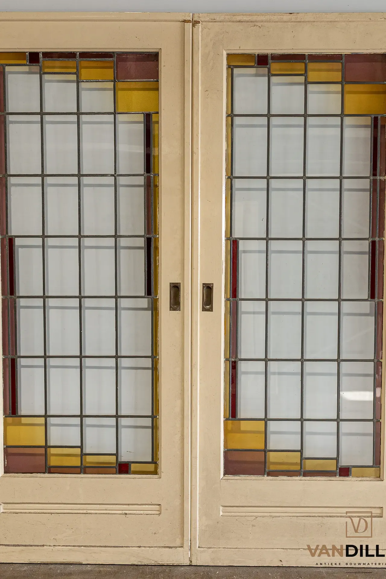 N° 89, portes coulissantes intérieures avec vitraux colorés