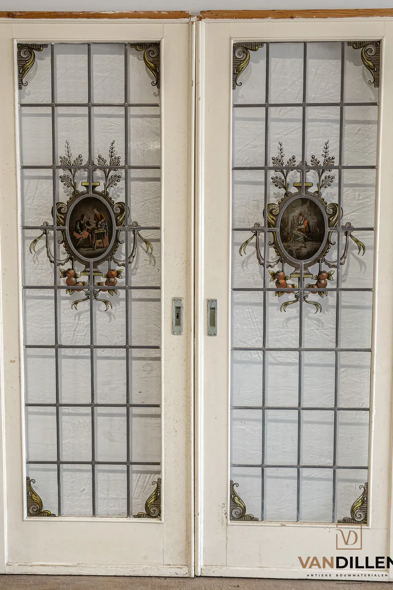 N° 93, portes coulissantes anciennes avec vitraux