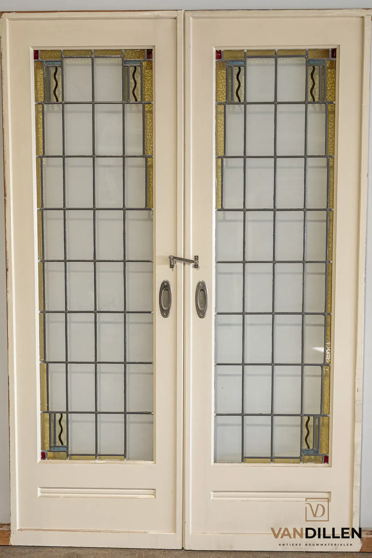 N° 97, portes coulissantes anciennes à motif en vitrail