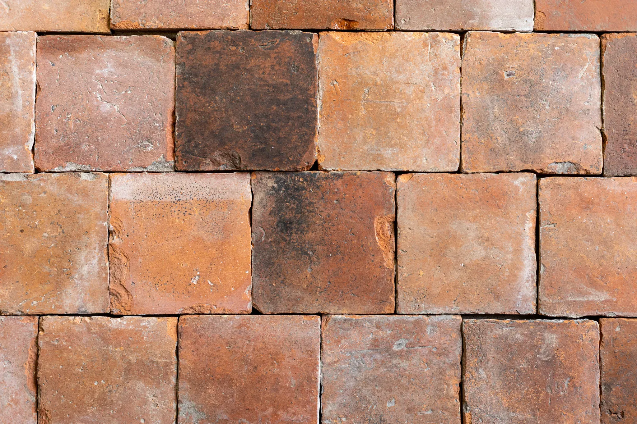 Oude bruine estriken