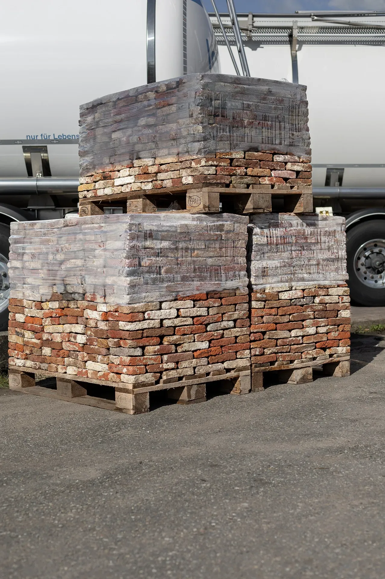 Old red Rhine-size bricks