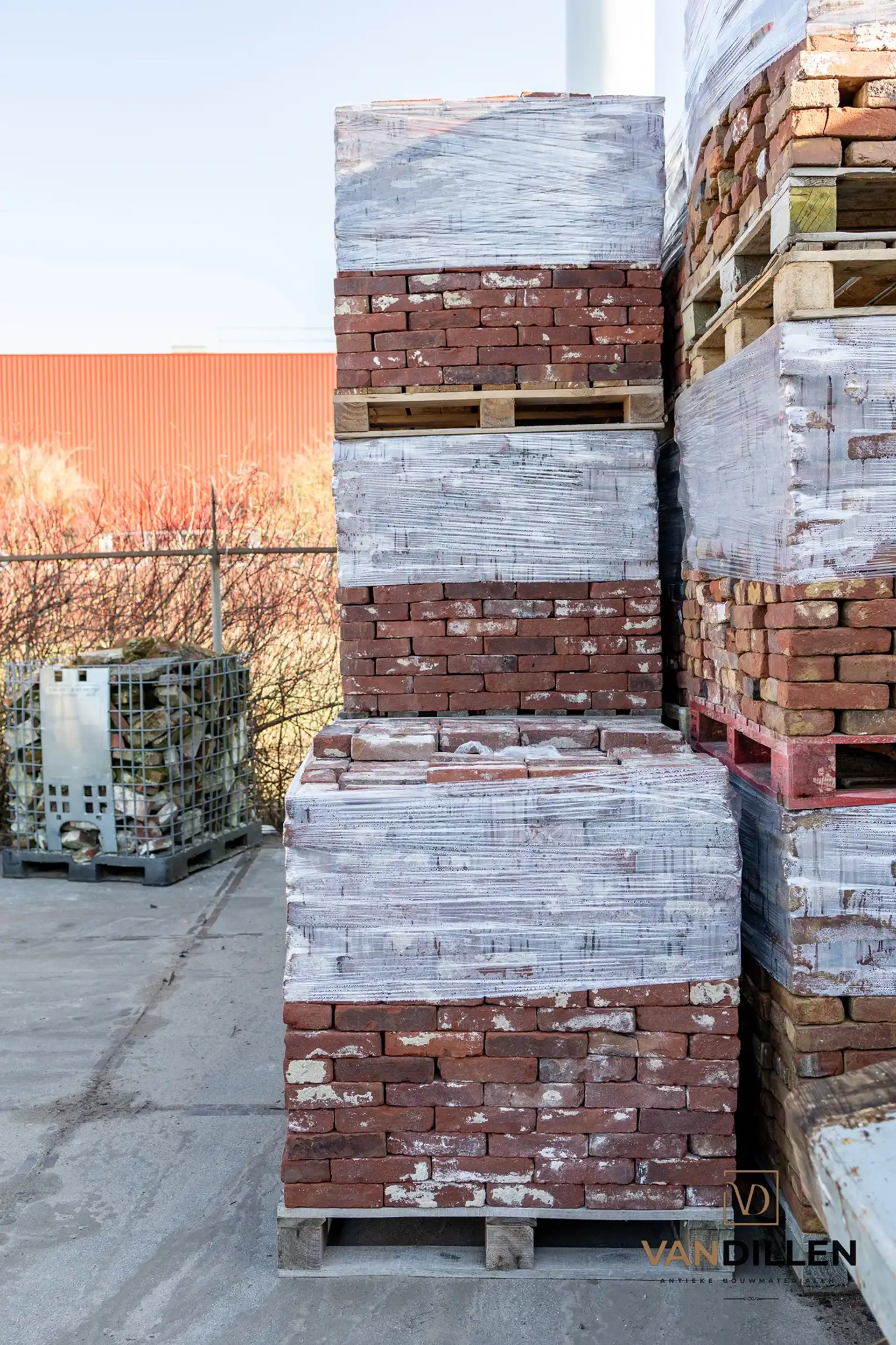 Oude Rode Gebikte Vormbak Stenen