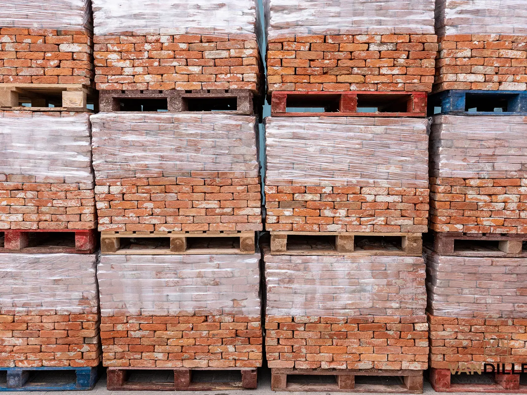 Antique red handmade masonry bricks