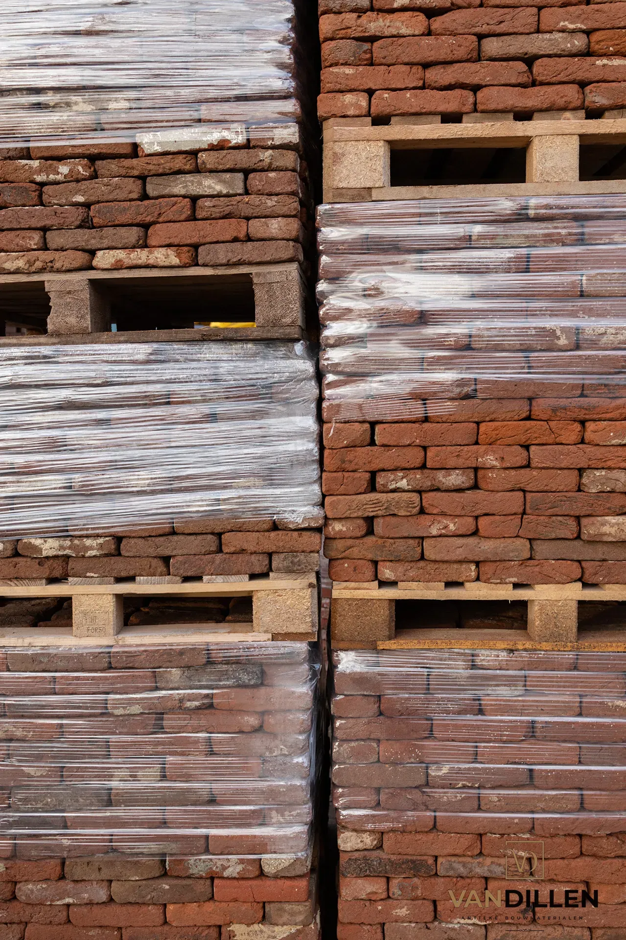 Batch of antique handmade Waal-size Vecht bricks